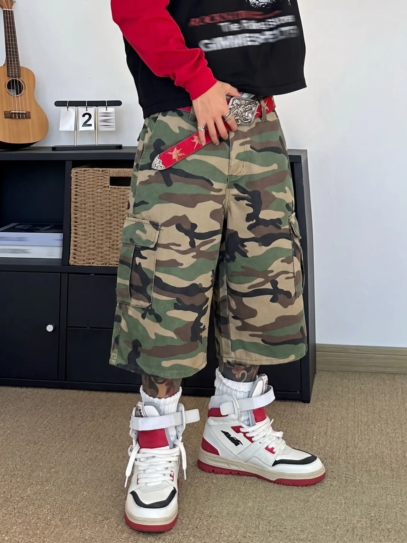 Men's Vintage Camo Print Camouflage Loose Fit Oversize Cargo Shorts, Multi-Pocket Wide Leg Mid-Knee Seven-Eighths Pants, Y2K Hip Hop Streetwear Casual Shorts, Menswear