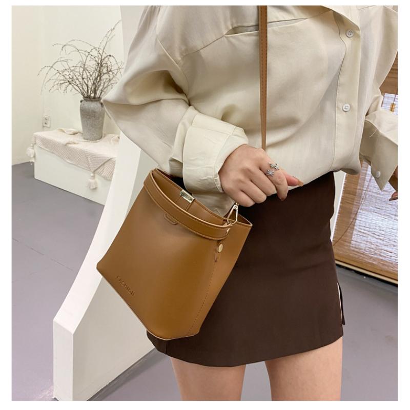 Small Fresh Day Bag Women's Popular Handheld Crossbody Bucket