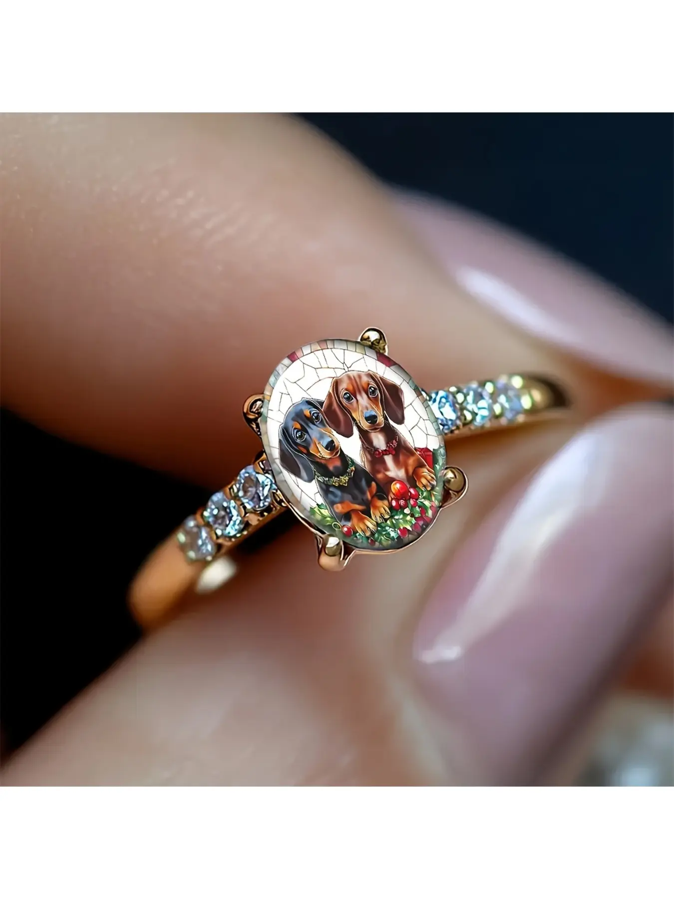 Vintage painted Dachshund diamond gold ring, with a cracked glass texture background, two cute Dachshunds paired with Christmas berry green plants, warm and soothing. The ring band is set with fine glittering colored zircons, soft and gentle, suitable for