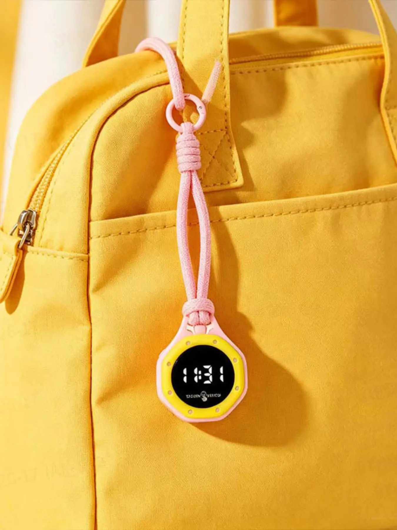 New Fashion LED Wall Clock Box Watch, Unisex Electronic Pocket Watch, Trendy Timepiece for Men and Women, Stylish and Modern Design