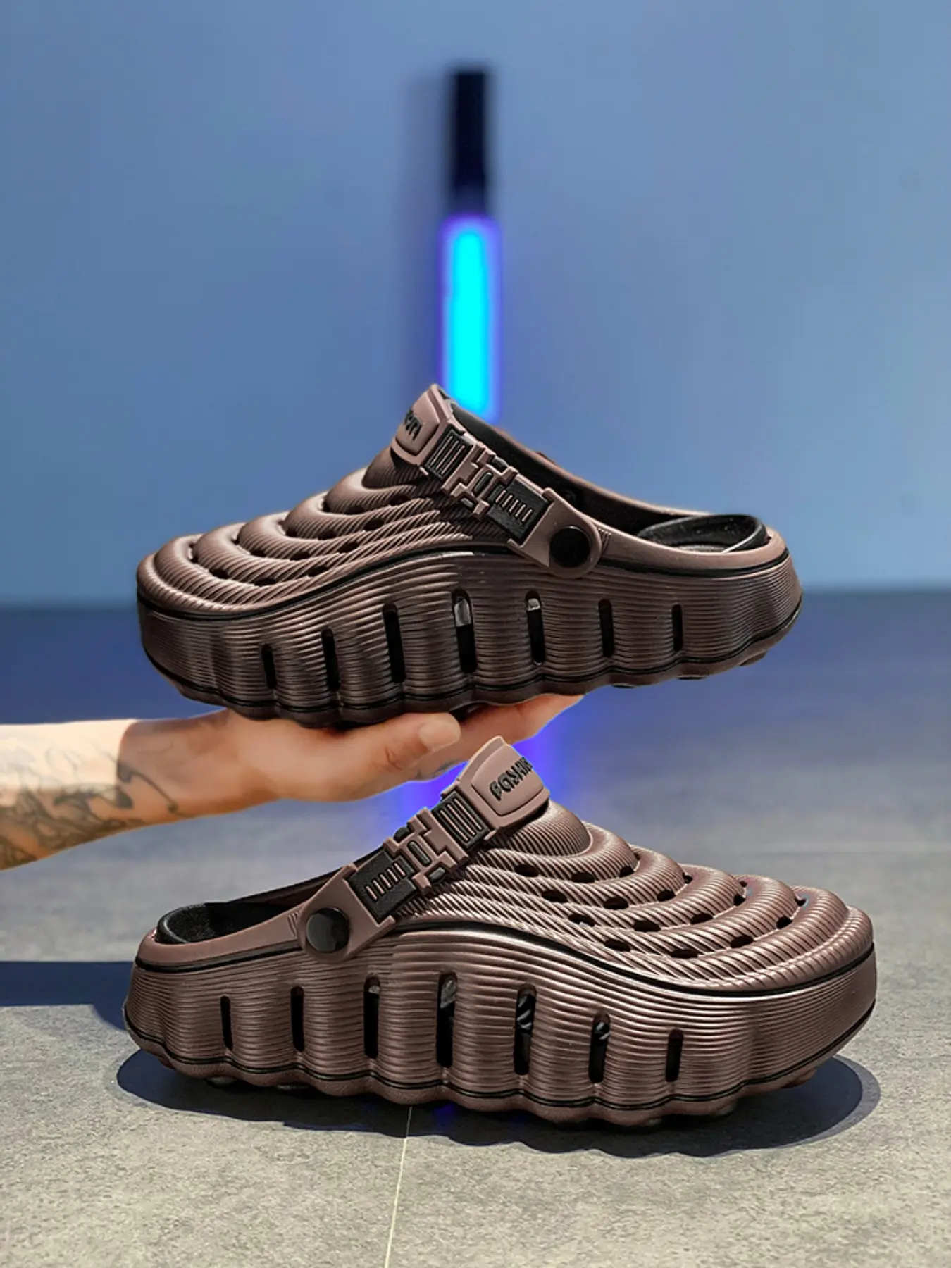 Men's Wave Pattern Massage Thick Sole Holey Shoes, Foot Acupoint Granules Anti-Slip Eva, Indoor Outdoor Two-Use Sandals