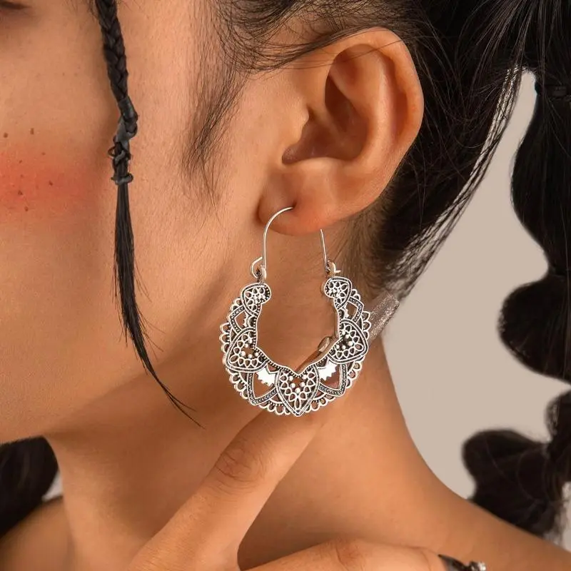 Women's 2-Piece Vintage Hollow Totem Dangle Earrings, Floral-Geometric Heart Metal Drop Earrings, Music-Beach-Valentine Casual Daily Retro Boho Ethnic Jewelry Charm Gift, 2-Piece Set, Flowers