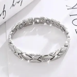 Women's Leaf Shaped Magnetic Bracelet, Pure Copper Bracelet with Inlaid Rhinestones, 3500 Gauss Strong Magnet, Fashion Jewelry for Daily & Outdoor Wear