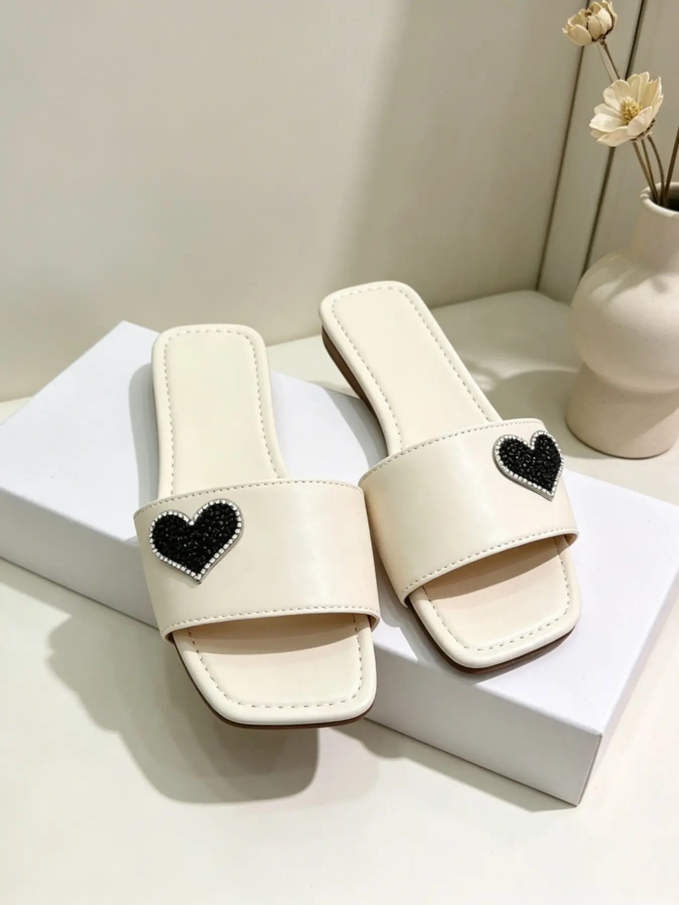 Women's Heart Glitter Satin Slippers, Square Toe, Open-Toe, Flat Sole, Soft Lining, Summer Fashion, Casual, Wedding, Date Night, Vacation