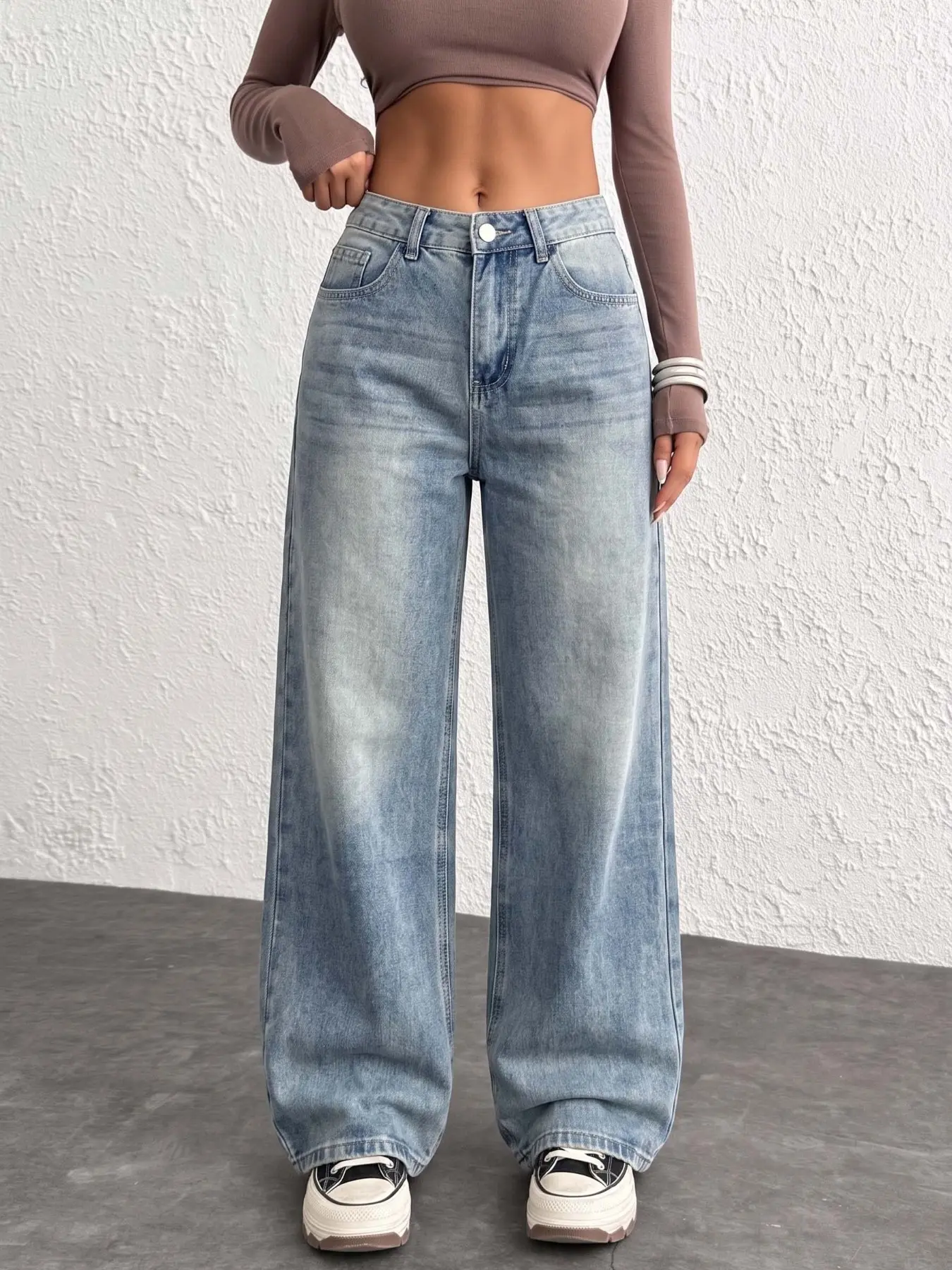 Women's All-Season Jeans with Pockets, Fashion Loose Fit, Casual Plain Color, Wide Leg Denim Jeans, Comfortable and Stylish
