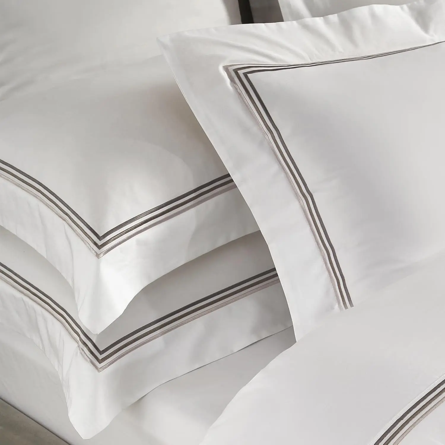2-Pack King Size 100% Cotton 400TC Sateen Weave 3-Line Embroidery Pillow Shams, Luxury Hotel Bedding Decorative Pillowcases with Envelope Closure, 20x36 in