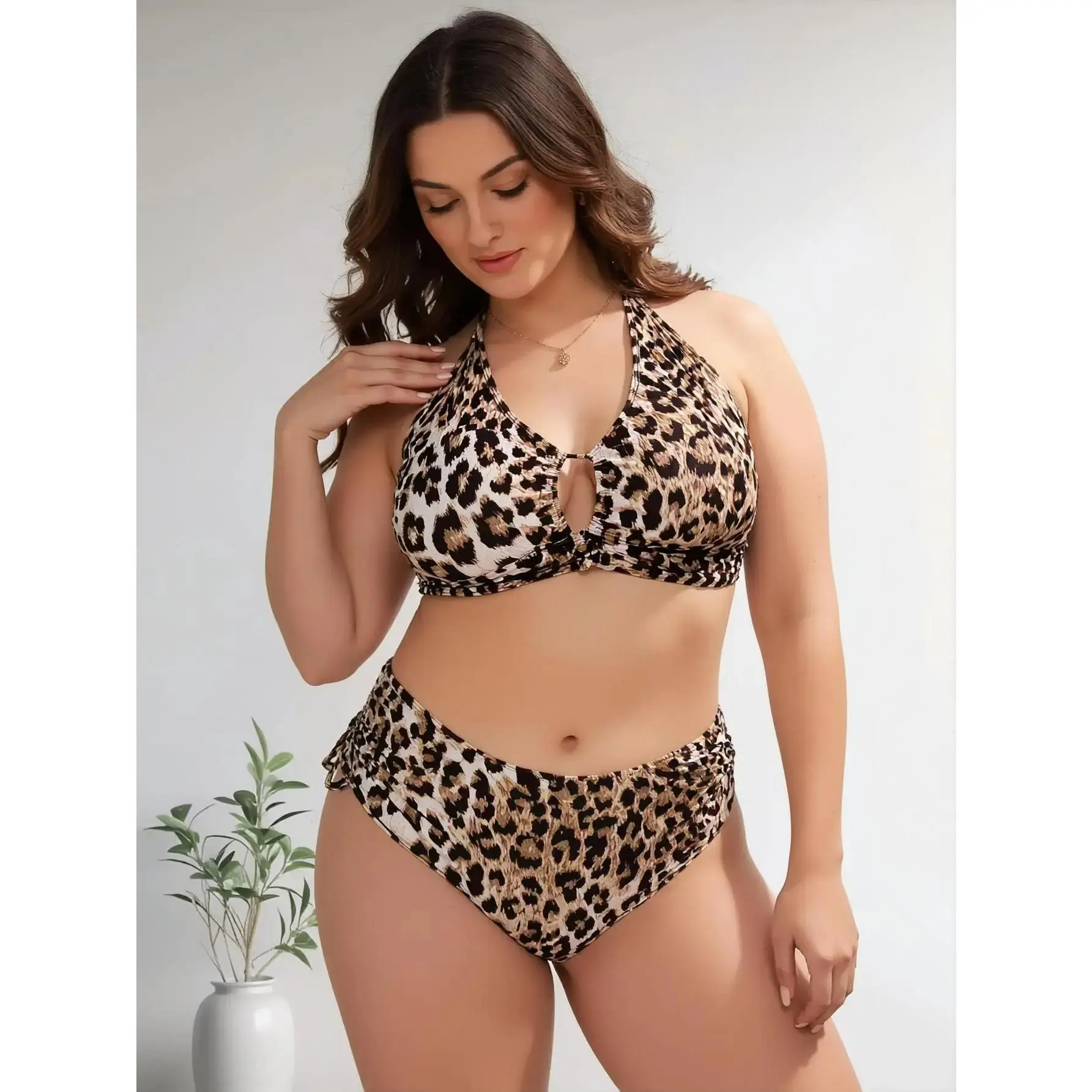 Plus Size Leopard Print Halter Bikini Set, High Waisted Fit with Tummy Control, Ruched Sides and Keyhole Top, Swimsuits Tummy Control, Plus Size Fit, 0Xl