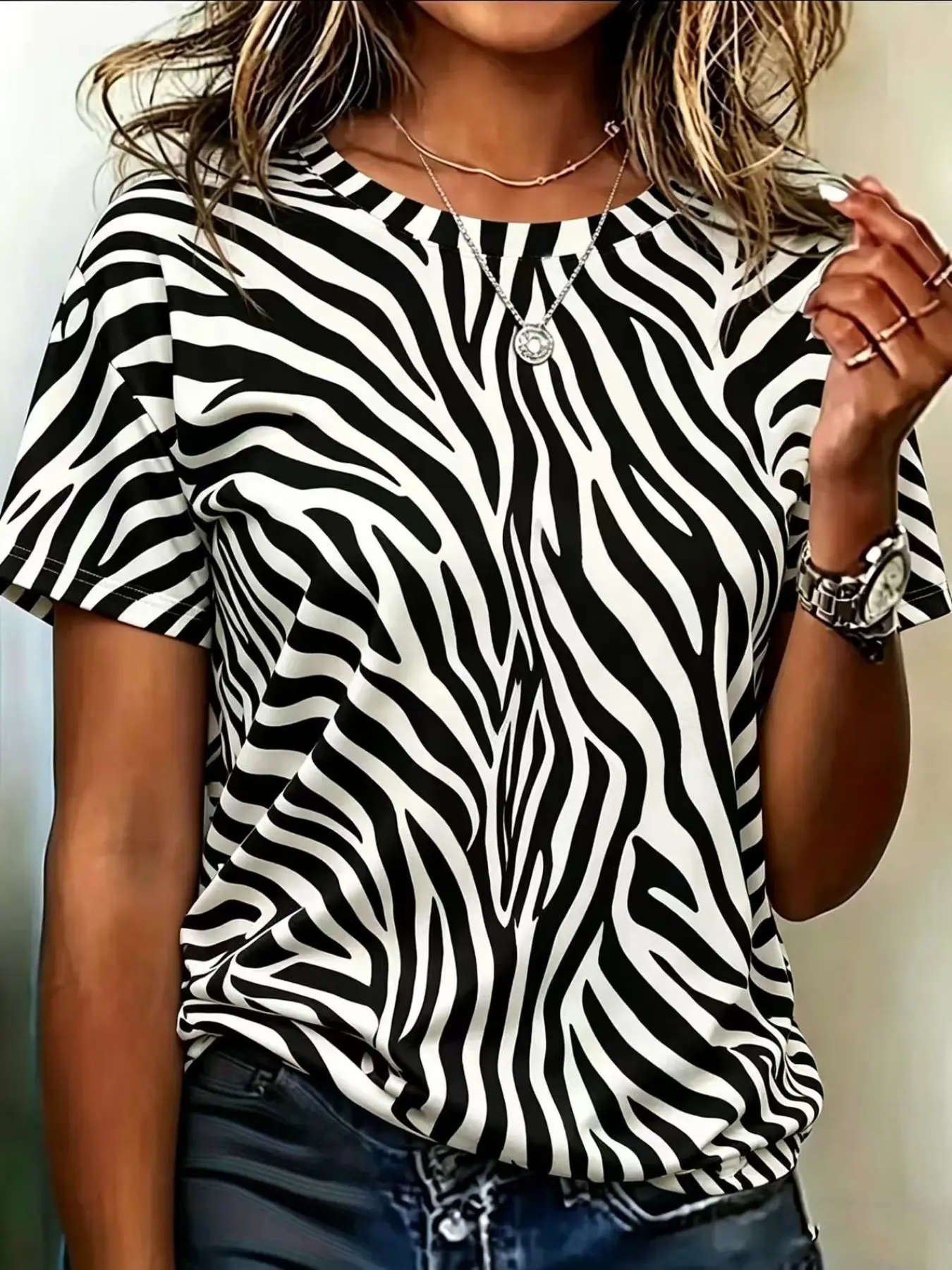 European Women's Short Sleeve Round Neck Top, Digital Print Zebra Pattern Trendy T-Shirt, Casual Slim-Fitting Summer Clothes, Casual Chic Top