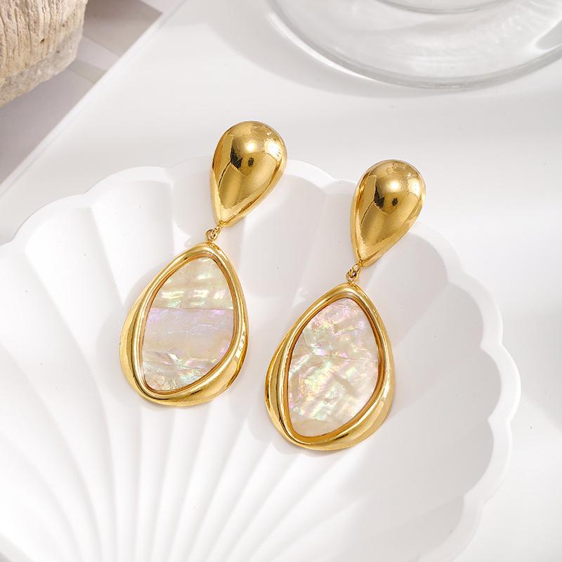 European and American geometric water drop shell earrings for women, niche high-end light luxury earrings, stainless steel abalone shell earrings, not easy to fade