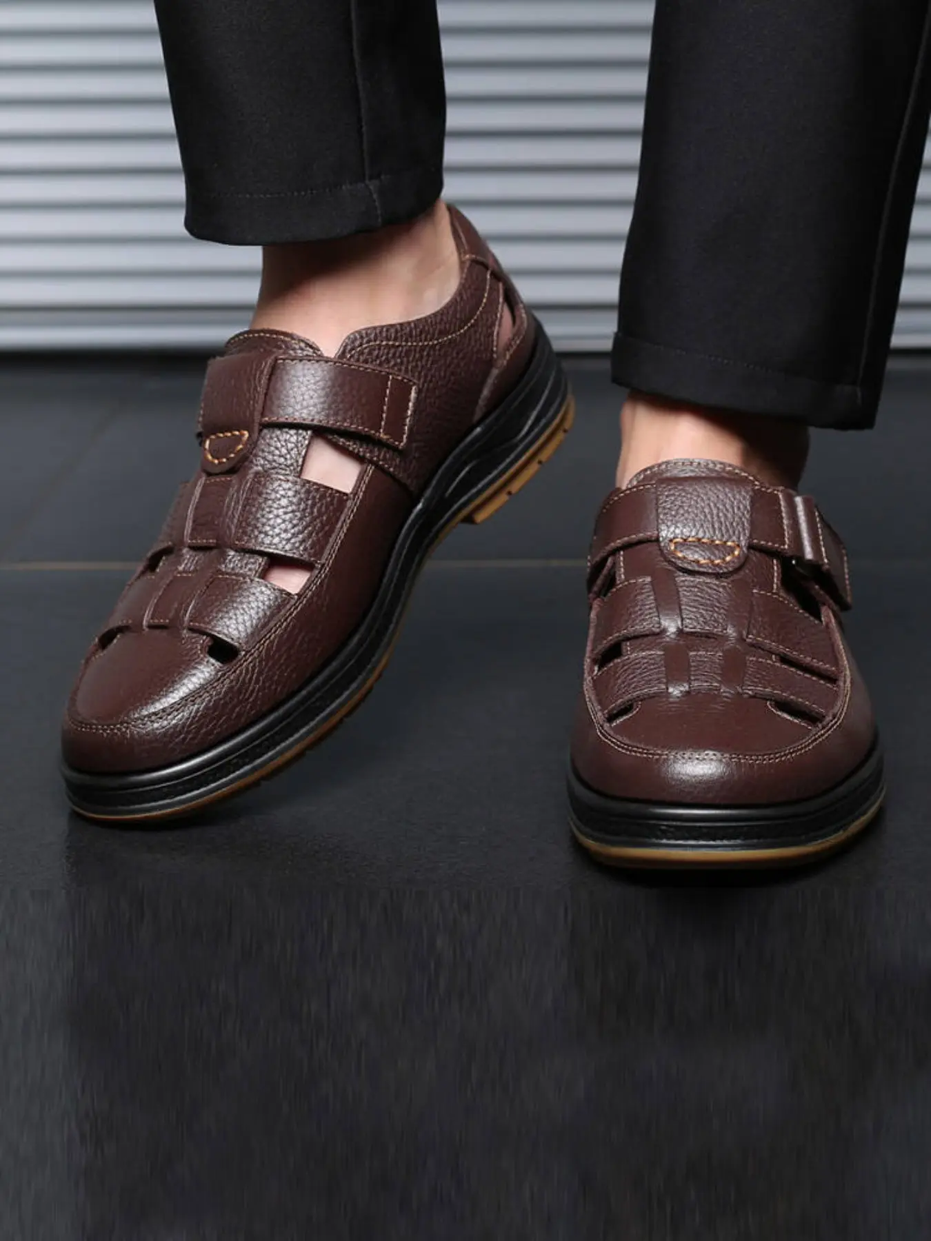 Men's Summer Large Size Hollow-Out Breathable Anti-Slip Height-Increasing Plain Color Sandals, Casual Beach Shoes, PU Leather Beach Shoes, Wear-Resistant Footwear, Sizes 38-48