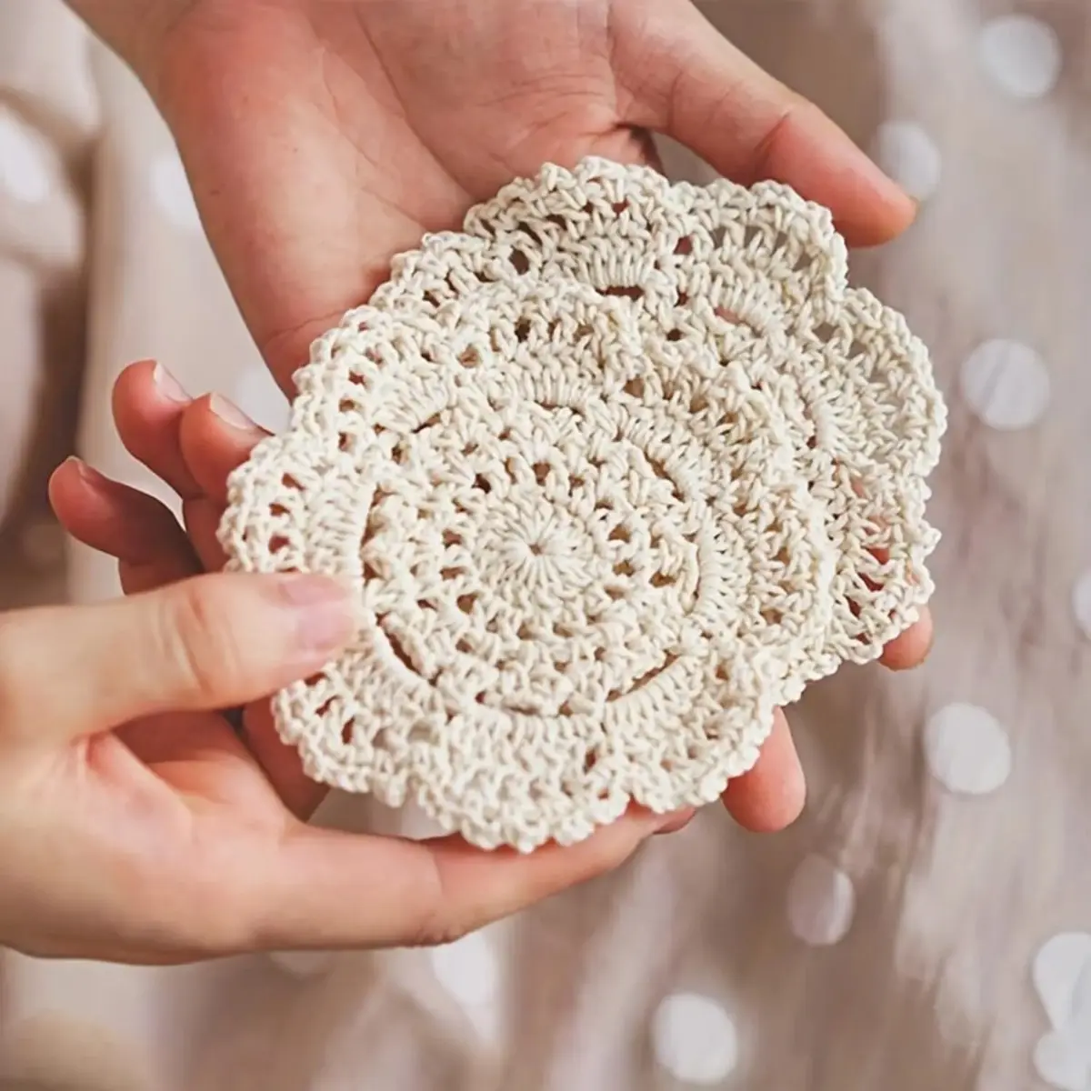 6/12PCS Vintage Floral Crochet Coasters – Round Hollow-Out Drink Coasters for Home