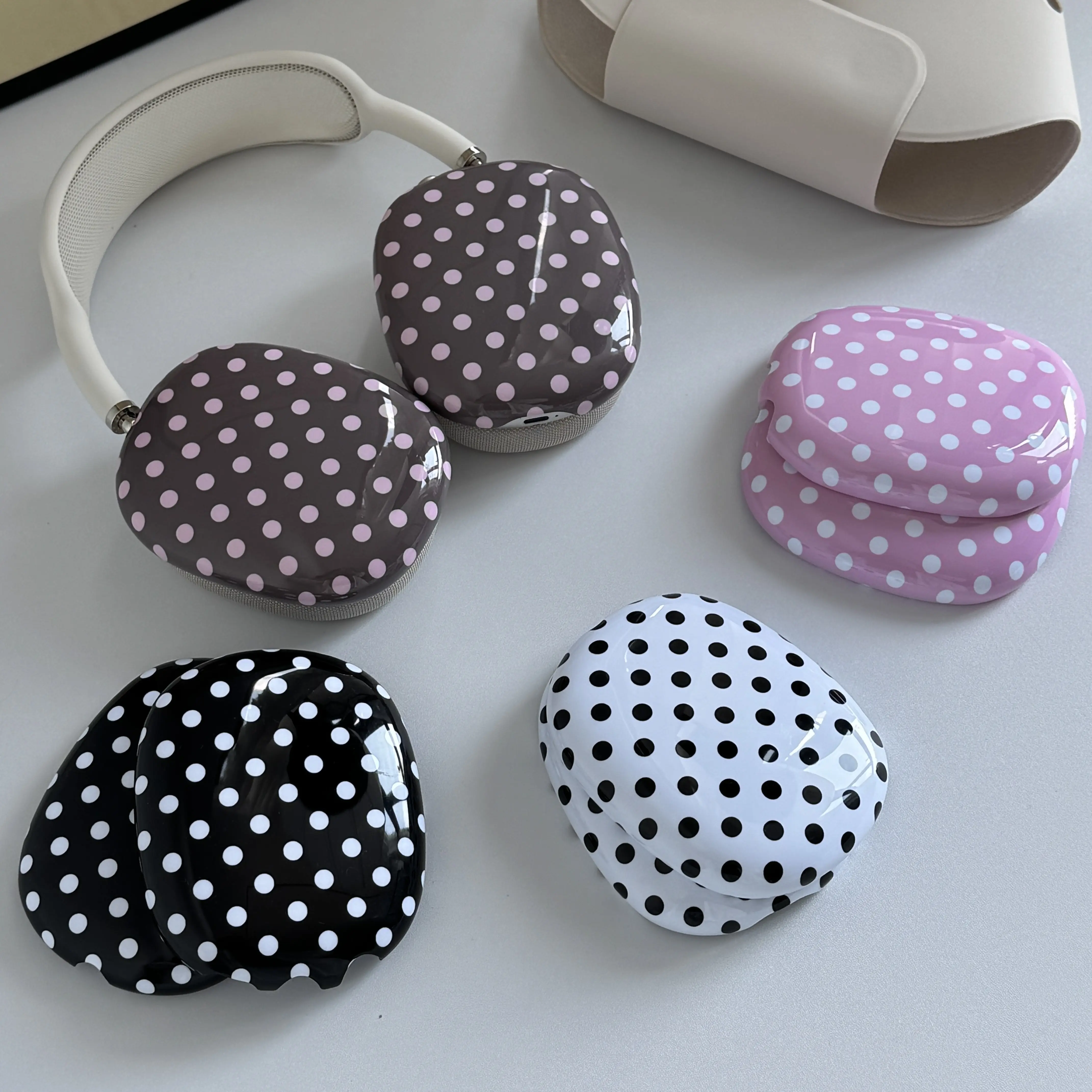 Polka Dot Hard Protective Case Compatible with AirPods Max 1st & 2nd Generation, Trendy Dots Pattern Hard Shell Cover for Apple AirPods Max Headphones