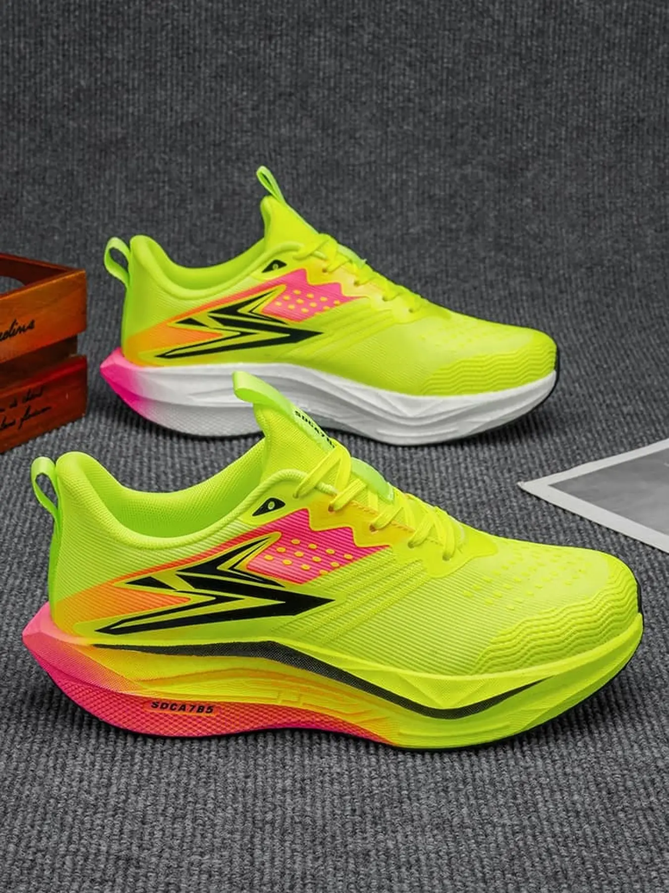 Unisex trendy lightweight running shoes soft breathable mesh versatile for jogging physical training sessions