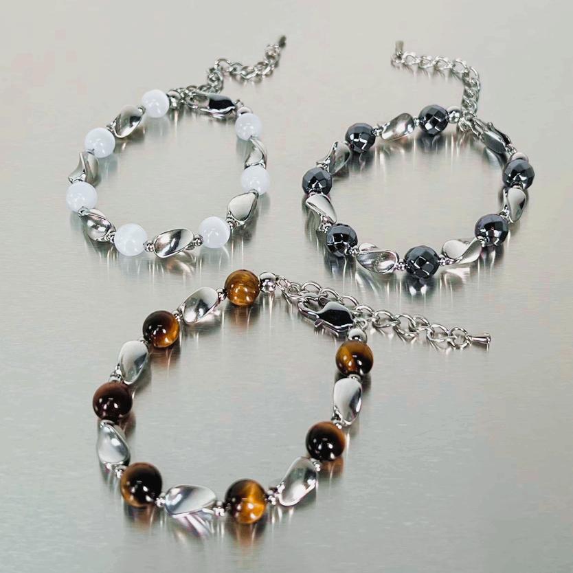 Mobius Titanium Steel Bracelet |   Men's Trendy Light Luxury Hand Jewelry, Unique Minimalist Design, Unisex Versatile Premium Bracelet