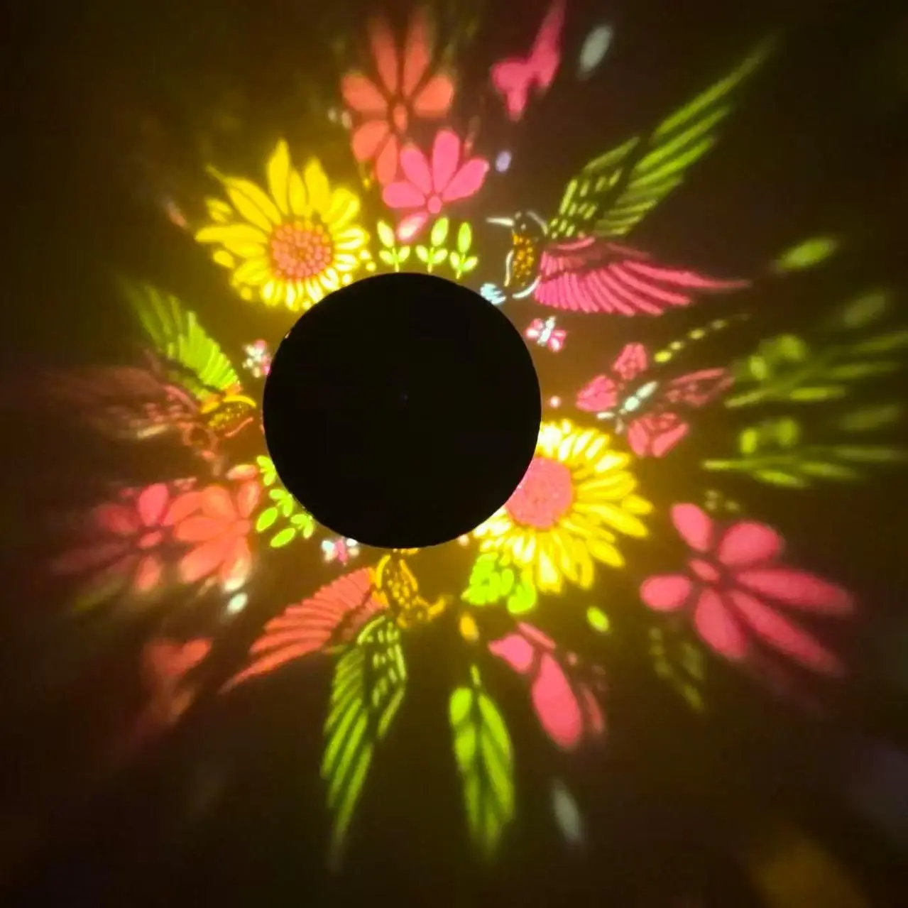 2PCS Solar Mandala Projector Wall Lights, Waterproof Metal Fence Light, Outdoor Decor for Garden, Patio, Backyard, Solar Powered Lighting
