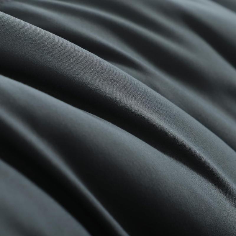 Lightweight 200 Gsm All-Season Cozy Chic Blanket, Ultra Soft Hypoallergenic Microfiber Filling, Ideal Home Bedding for Year-Round Use