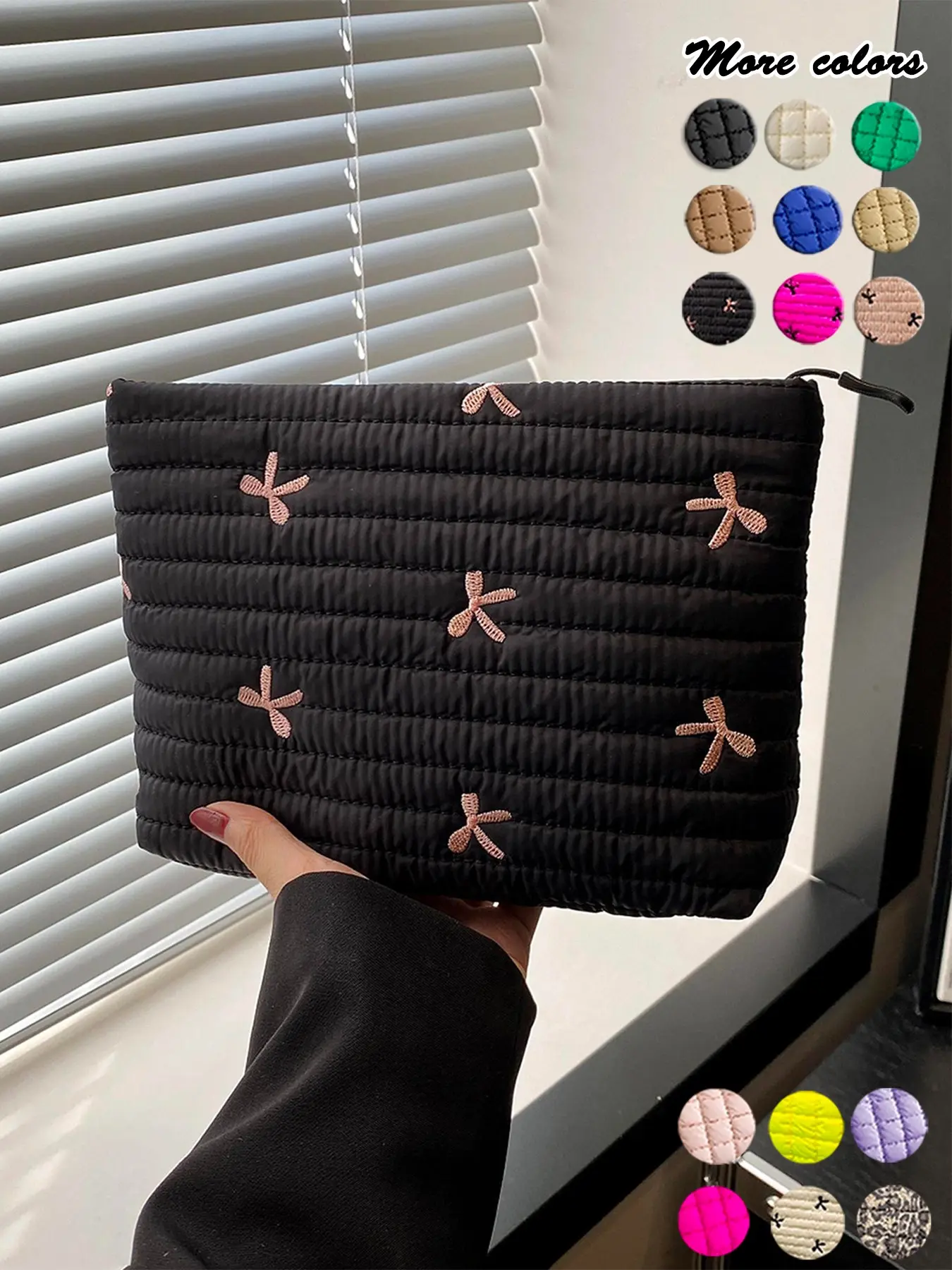 Solid color quilted design clutch bag, large capacity zipper travel storage bag, Casual zipper purse, back to school season, suitable for daily commuting and travel, Quilted Purse, Handheld Bag Purse, Zipper Wristlet Purse, Daily Commuter Purse
