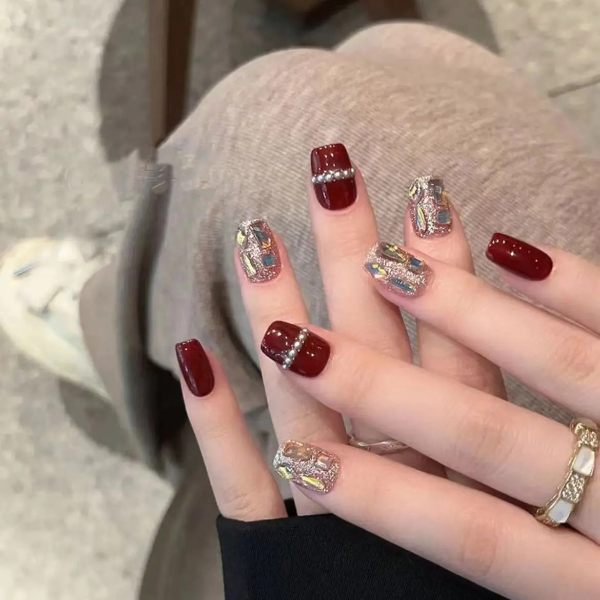 Purely handmade phototherapy wearable nails, ready-made luxury nail patches from Shanghai, reusable and detachable