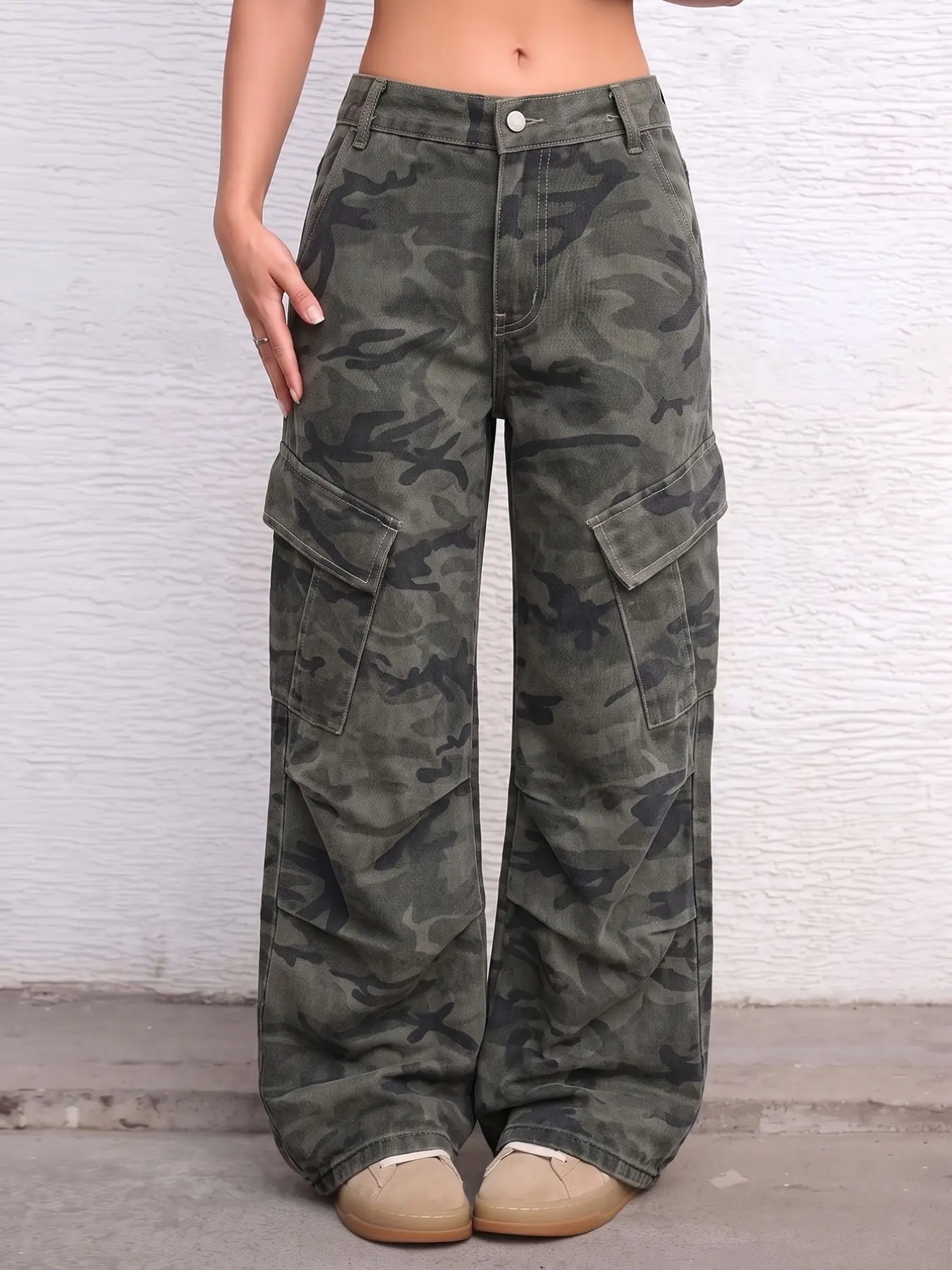 Women's Loose Fit Long Camo High Street Bell Bottom Jeans, Casual Slim-Fitting Denim Jeans, All Seasons Plain Surface Unlined Clothing, Camouflage
