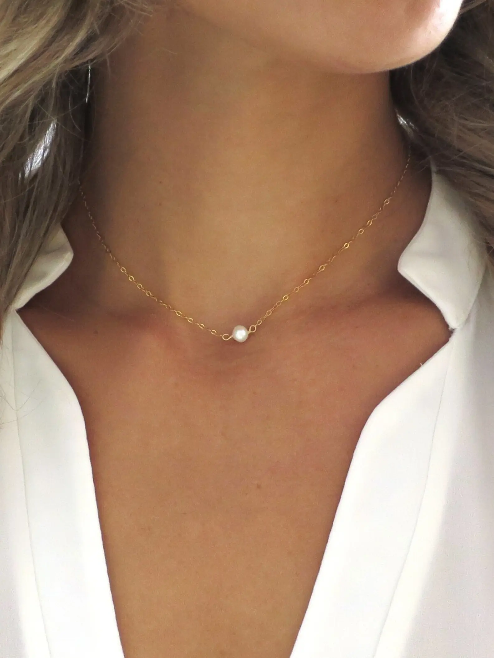 Single Pearl Necklace, Dainty Rose Chain, Floating Pearl Pendant, Minimalist Jewelry, Tiny Freshwater Pearl, Gift for Women, Accessory Necklace, Dangling Pearl Necklace