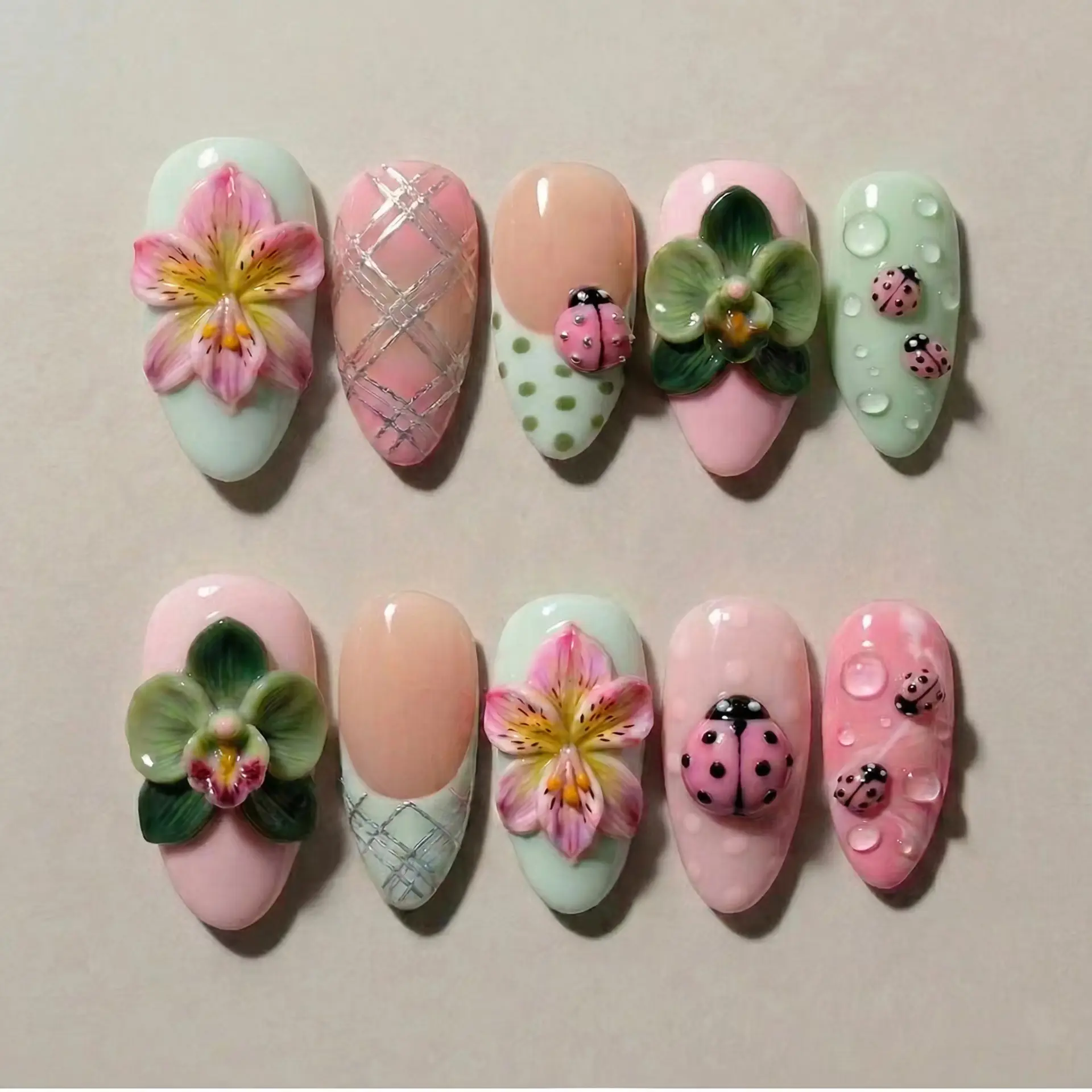 Y2K Viral Baddie Press On Nails 30 Pieces 3D Cute Ladybug Plaid Gold Glitter French Tip Almond Shape Reusable Acrylic Fake Nails Natural Fit For Women Daily Party Wear Main Character Energy