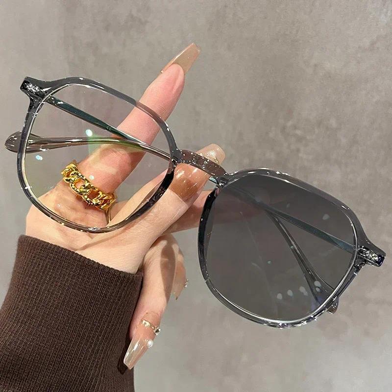 Trendy Square Photochromic Glasses for Men Women Classic Ultralight Myopia Glasses Color Changing Near Sight Eyewear for Ladies