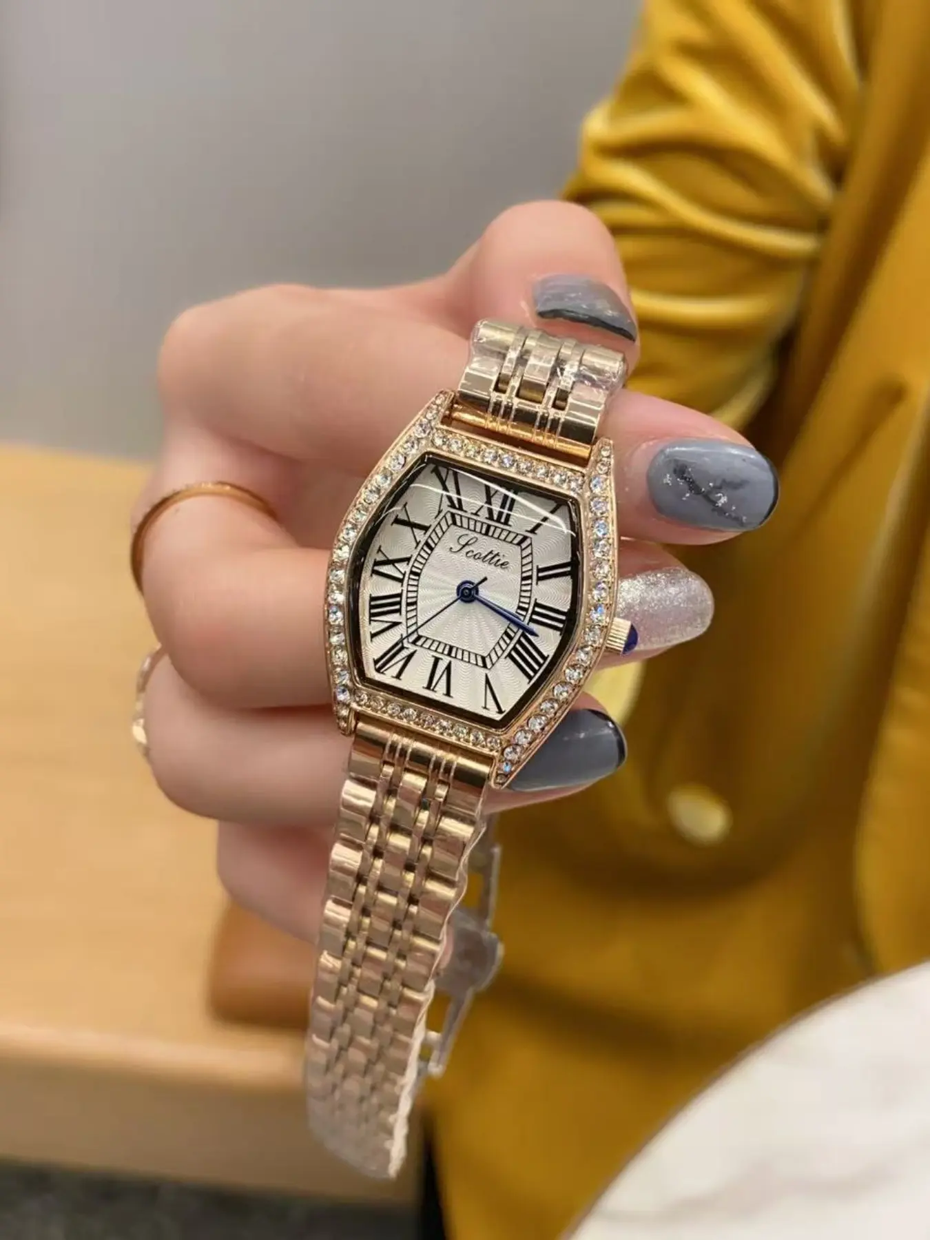 Women's Rhinestone Quartz Wristwatch, New Rhinestone Dial, Elegant Casual Waterproof Watch, Perfect Gift, 27mm Metal Case, Dial, All Seasons