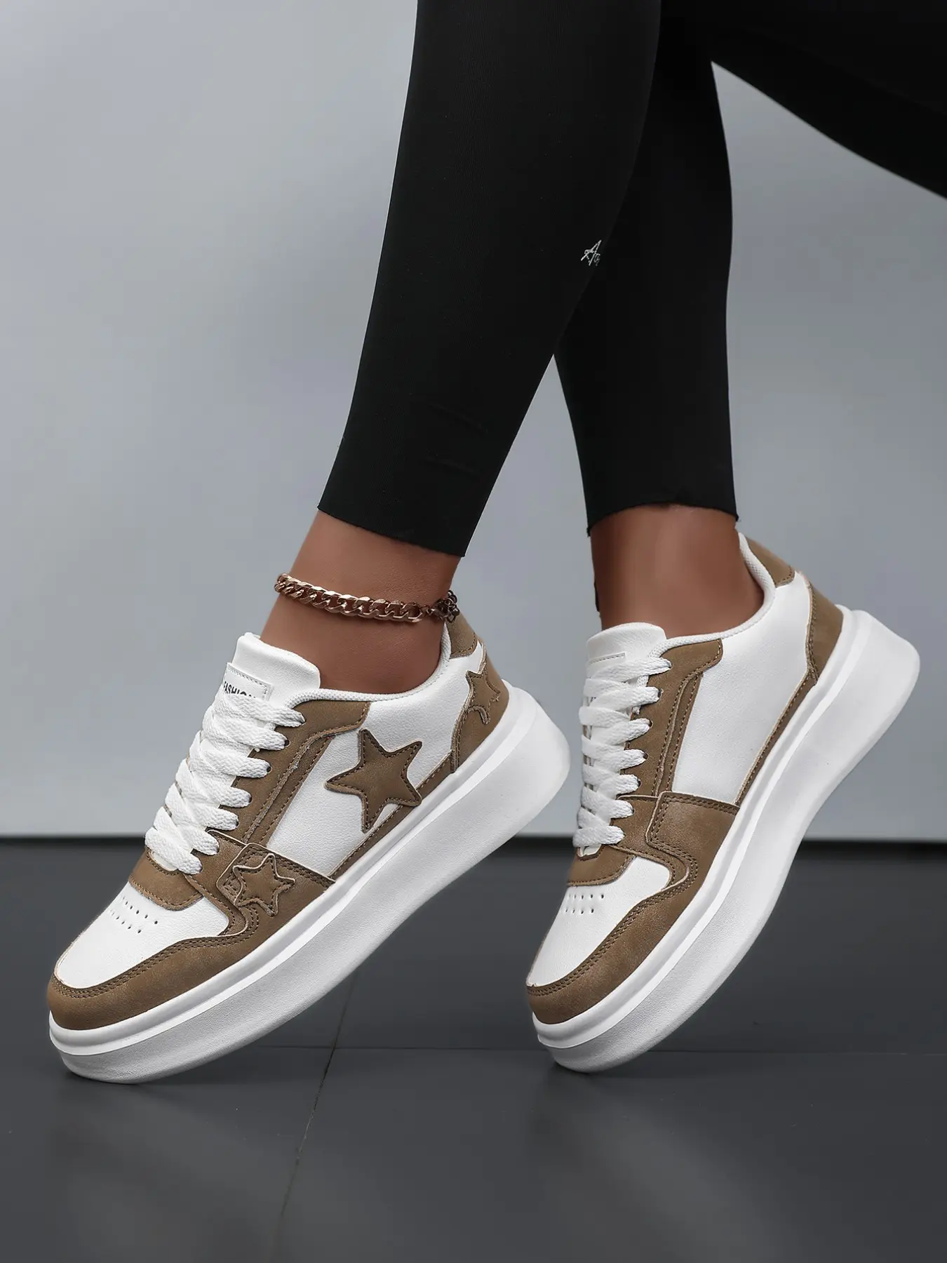 Women's Plus‑Size 36‑45 Star‑Accent Thick‑Sole Skate Sneakers, Unisex Low‑top Lace‑up Board Shoes, Color‑block Versatile Walking Footwear, Daily Street‑style Trendy Shoes for Campus, Commute, Shopping, Casual Trips & Outdoor Strolls, All‑day Comfort