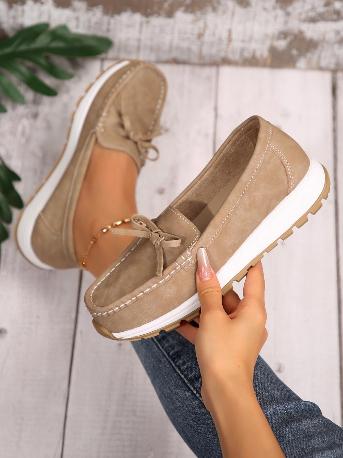 Women's Casual Sporty Slip-On Low-Top Shoes, Lightweight Comfortable Fashion Round-Toe PU Leather Shoes with Chain Decoration, Slip On Style