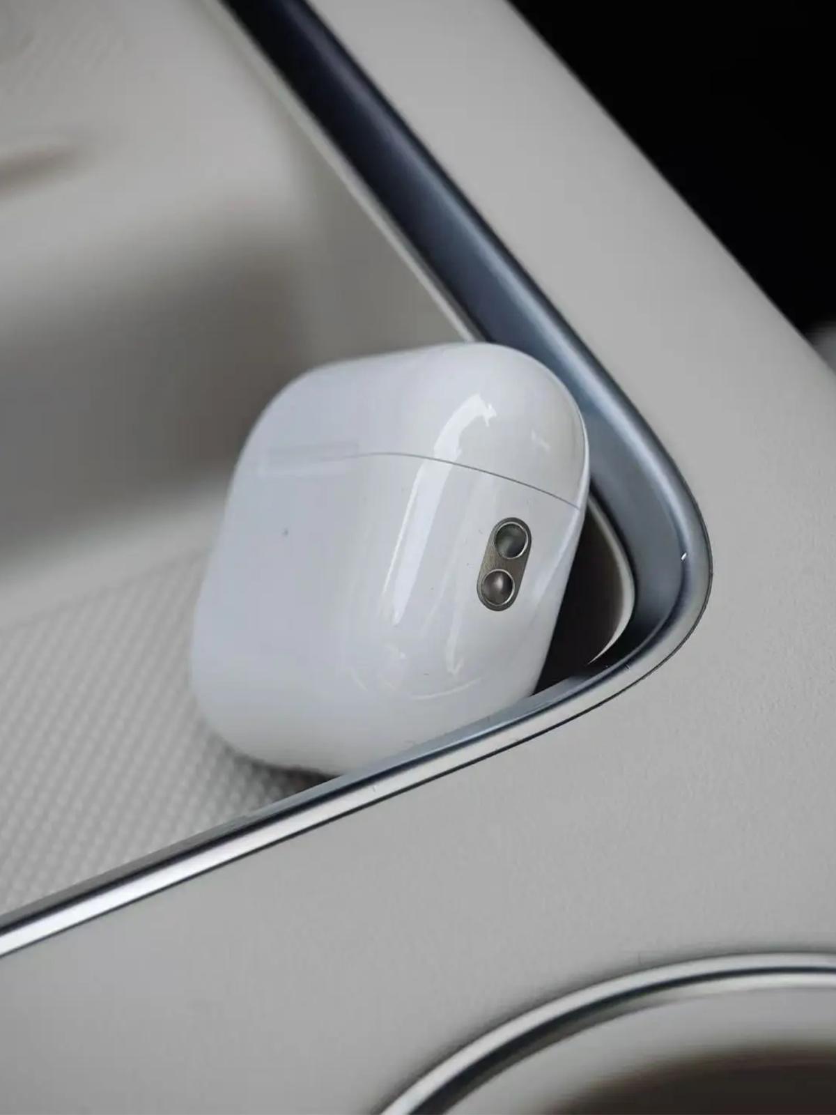 Wireless In-ear Headphones Bluetooth Earbuds with Noise Cancelling 20H Long Playtime for Pad Phones Workout Sports