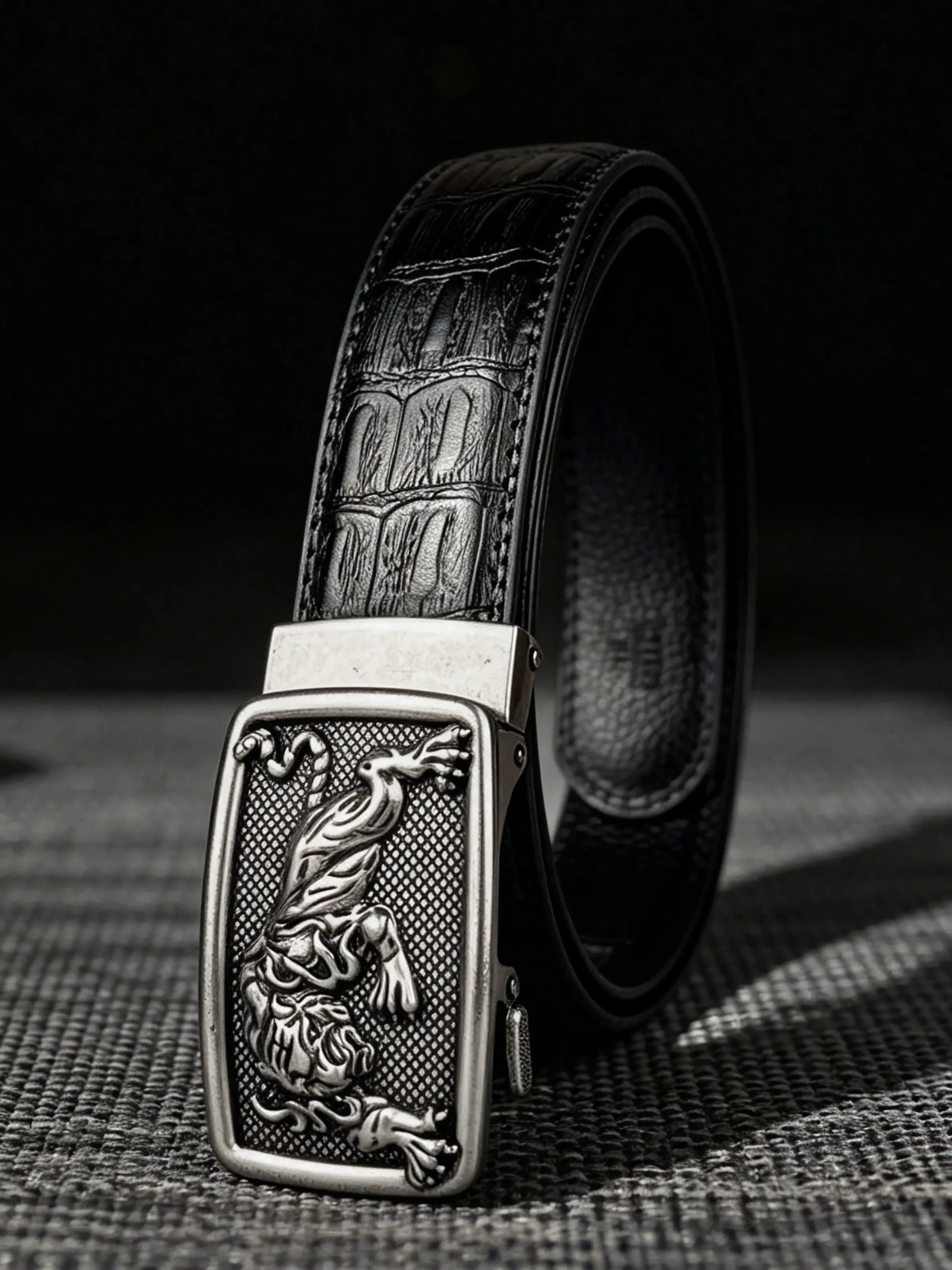 Tiger shaped alloy automatic buckle belt, 1.38in/3.5cm wide crocodile pattern belt, casual business belt, holiday gift for father and husband.