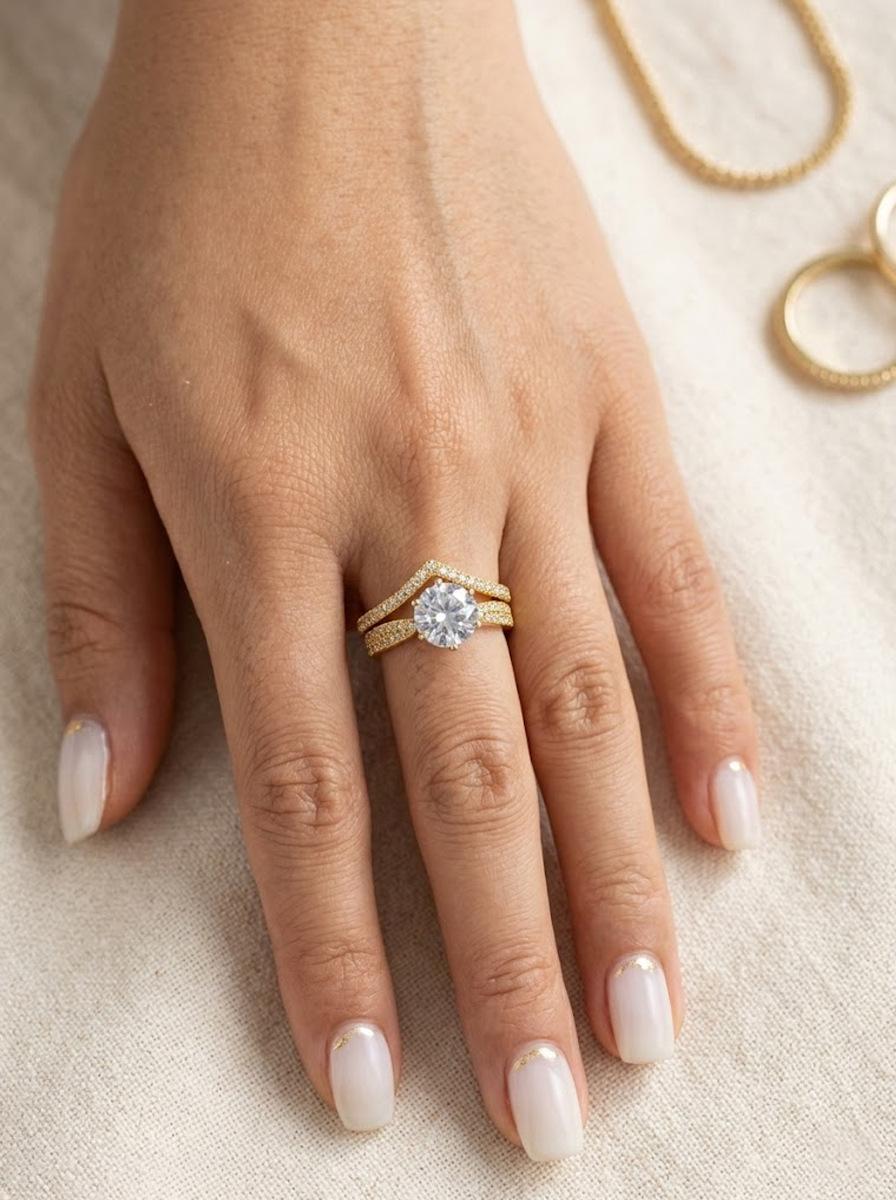 Elegant Golden Cubic Zirconia Ring Set for Women, Shiny Round Solitaire Bridal Stack Ring, Sparkly Wedding Engagement Anniversary Jewelry Gift for Her