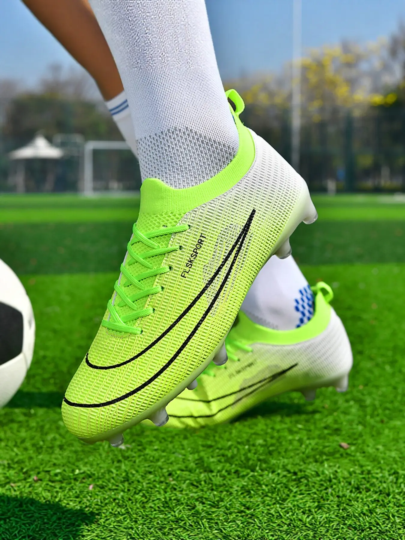 New Unisex Soccer Shoes, Long Studs Anti-Slip Cleats, Breathable Professional Training Shoes, Indoor Outdoor Use, Ideal for Sports Enthusiasts