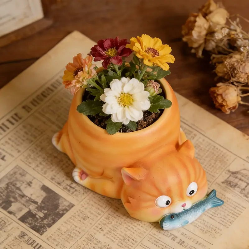 Adorable cat-shaped resin flowerpot with a picture of a kitten catching fish, Cute plant pots, suitable for growing herbs, outdoor decoration, painted irregular flowerpot for home office decoration, gift for plant lovers, resin flowerpot