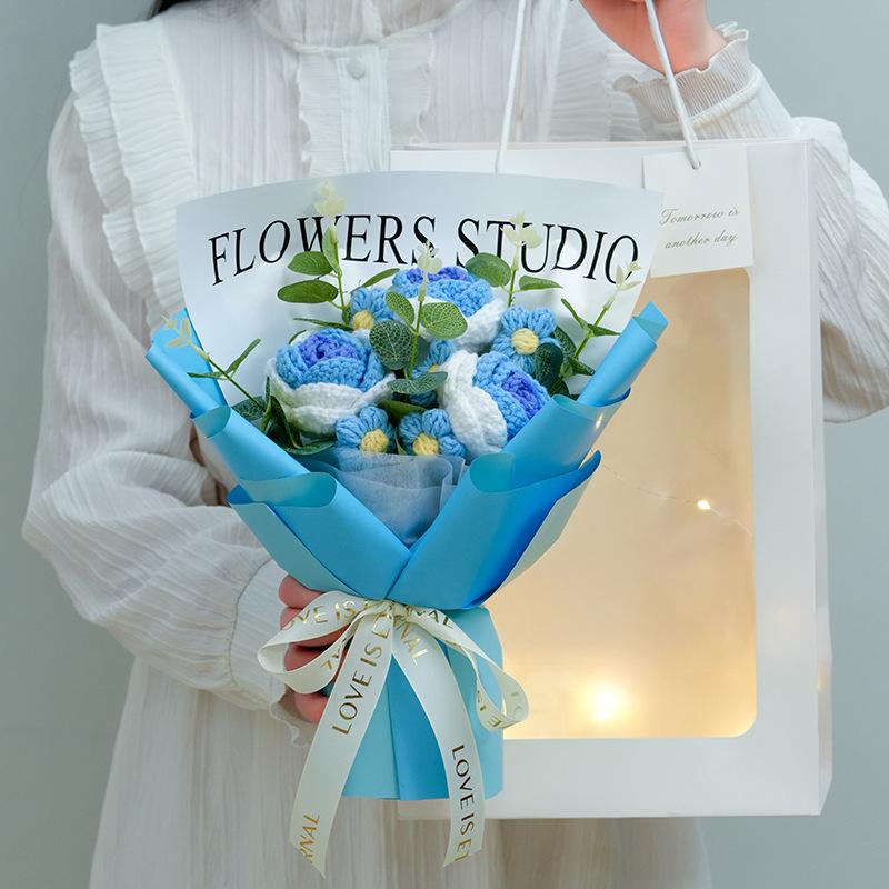 Finished Hand-Knitted Rose Yarn Bouquet, Creative Gift for Girls, Birthday, Teachers' Day, Valentine's Day, for Foreign Trade