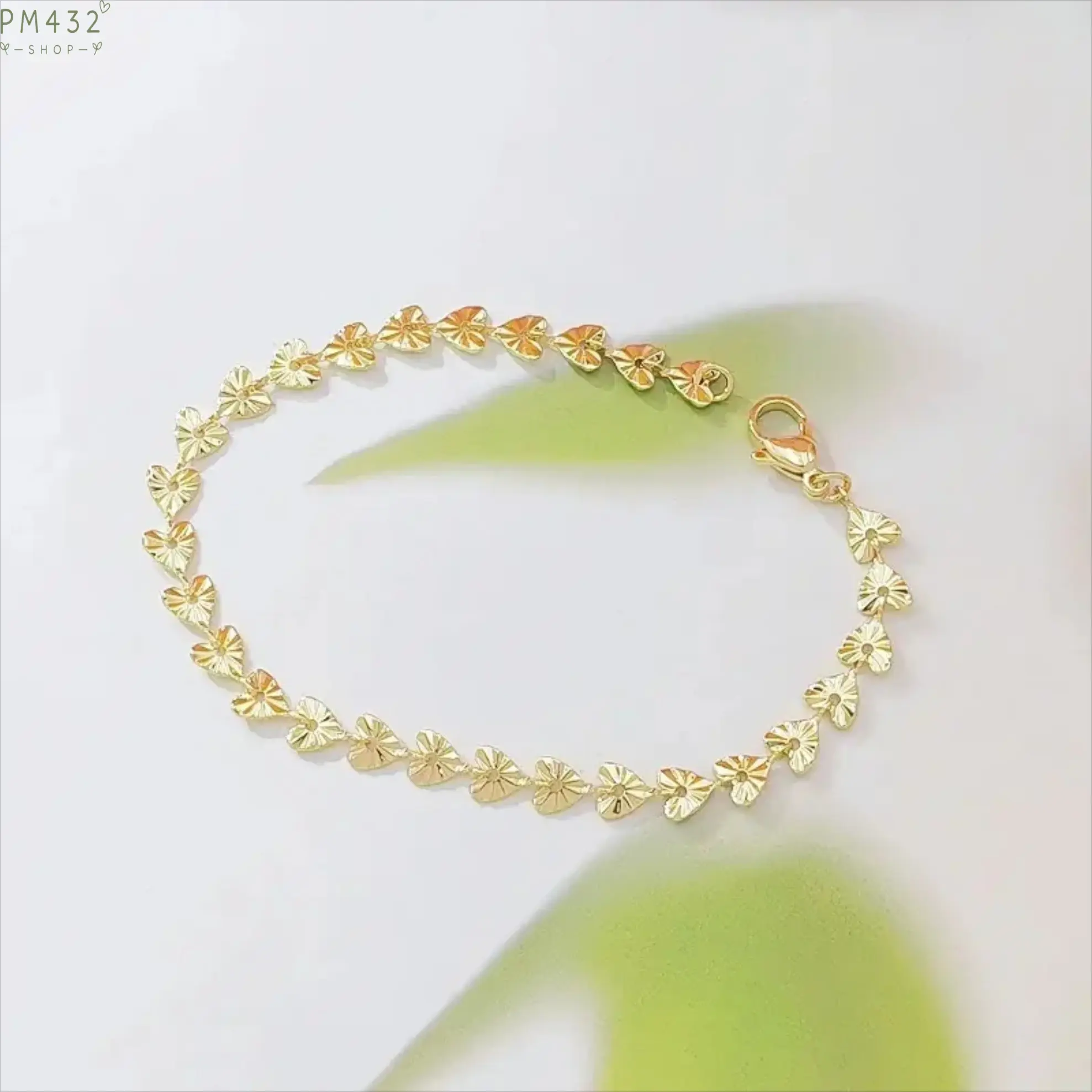 14K Gold Plated Heart Cutout Bracelet for Women, Textured Sparkling Heart Link Chain Bracelet, Dainty Love Charm Wrist Jewelry, Trendy Minimalist Stackable Gold Bracelet Gift for Birthday, Christmas, Valentine's Day & Everyday Wear