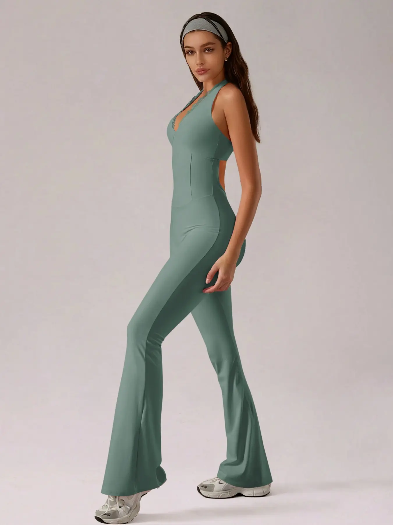 Women's Halter Neck Yoga Jumpsuit Lace Patchwork V Neck Removable Pads Hollow Out Backless, Sleeveless Tummy Control Casual Solid Color High Stretch Workout Utitard One Piece Jumpsuit For Y2K Yoga Gym Sports Dailywear, Ladies Sportswear All Seasons
