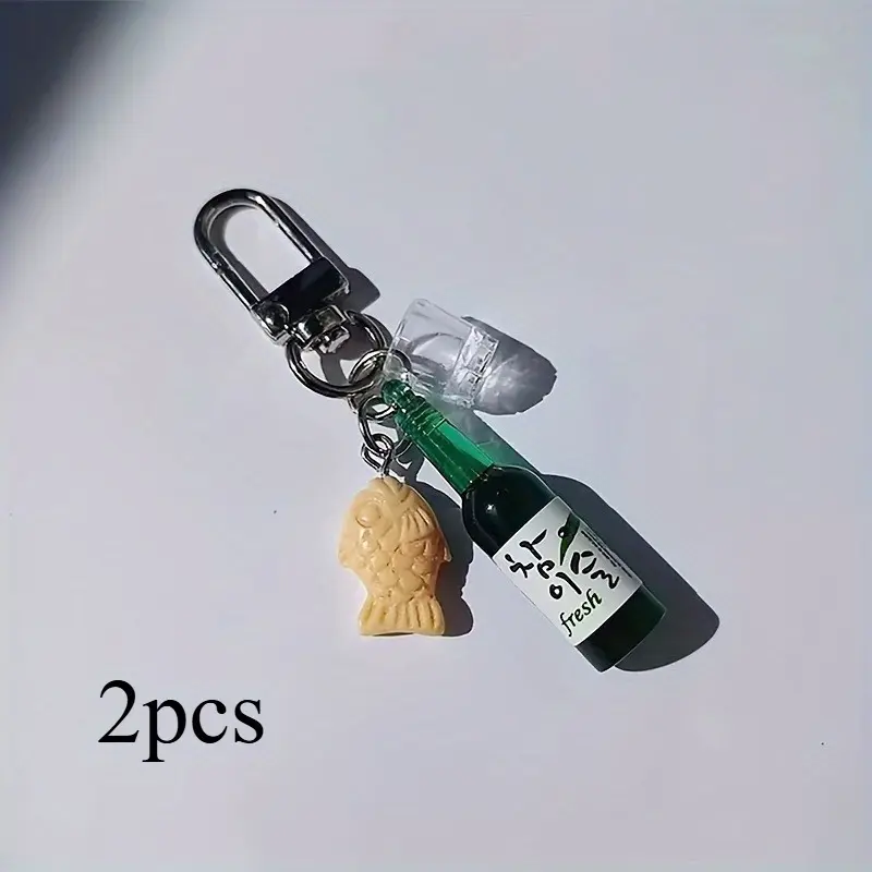 Resin Soju Bottle & Shot Glass Keychain with Fish-Shaped Bun Charm, Lobster Clasp, Decorative Ladies Keyring for Birthday