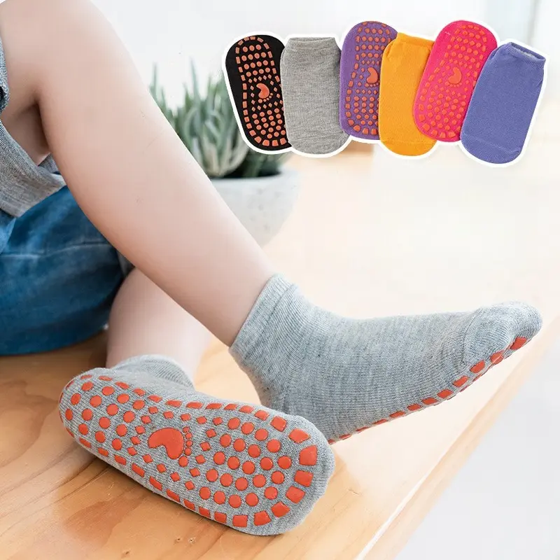Unisex Grip Socks, Non Slip Trampoline Socks for Kids & Adults, Short Crew Yoga Pilates Socks for Indoor Sports, Gym & Home Workouts