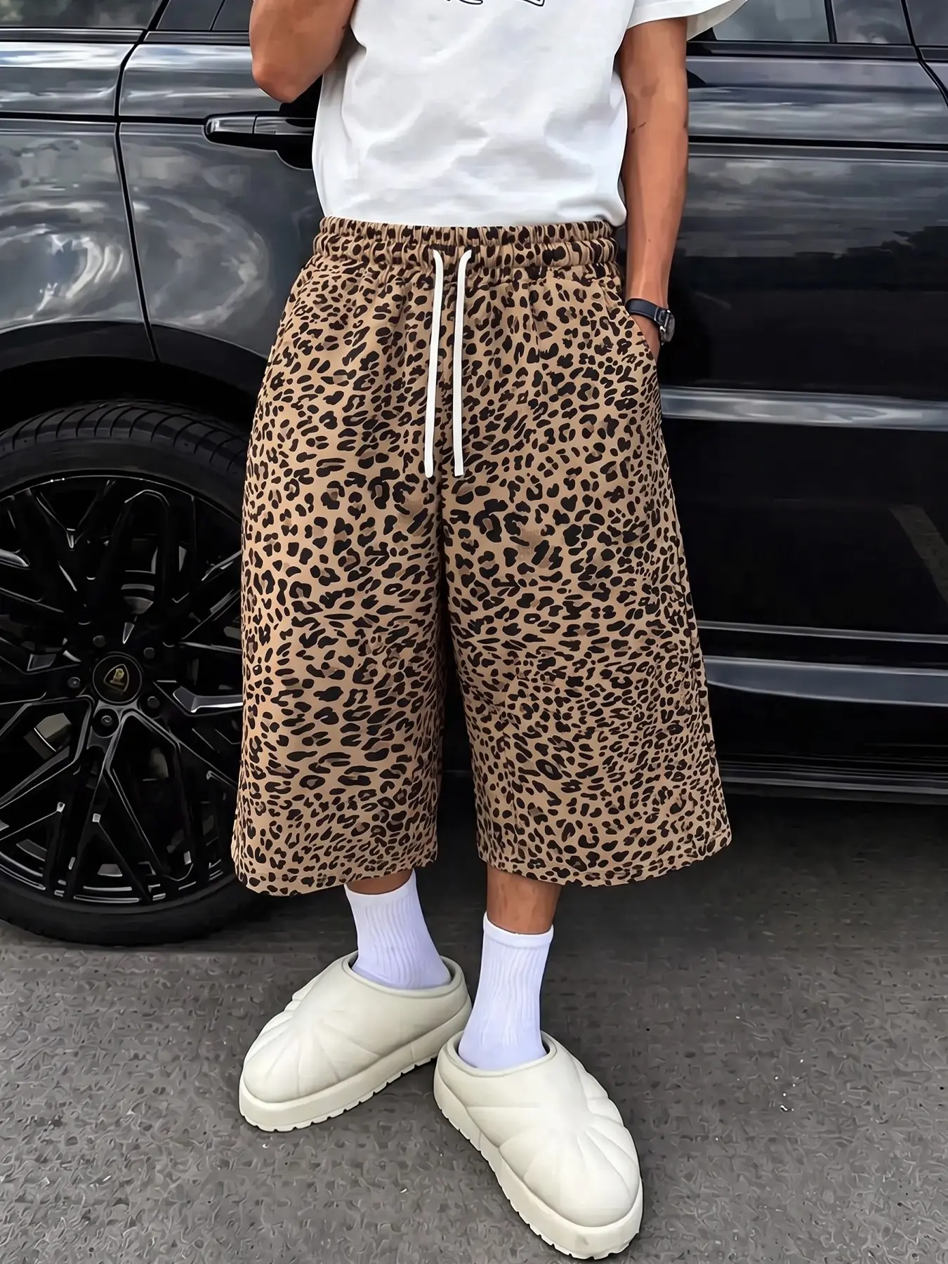 Men Leopard Print Drawstring Wide Leg Cropped Capri Sweat Pants, Elastic Waist Calf-Length Y2K Street Trousers for Daily Wear