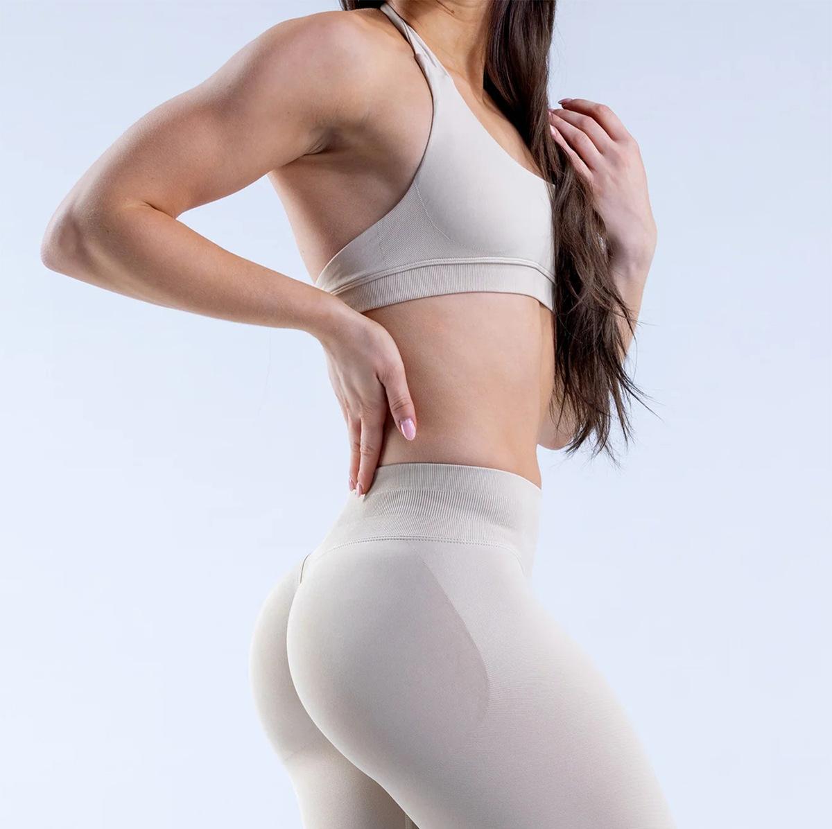 Seamless High Stretch Halter Sports Bra, Ultra Soft Matte Nylon Backless Criss Cross Workout Bra for Yoga Fitness