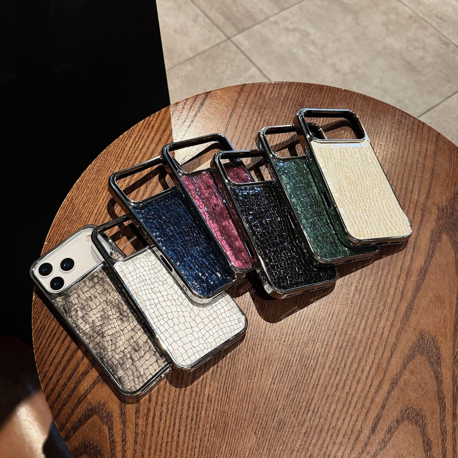Premium Glossy Crocodile Patterned Electroplated Smartphone Case for IPhone 17 17air 16 15 Shockproof Cover