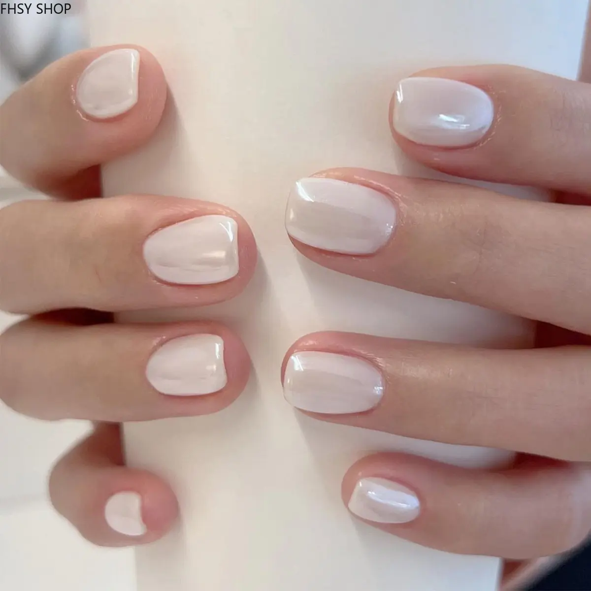 24pcs Short Milky White Press-On Nails for Women, Classic Solid Color Manicure Kit with a Glossy Finish, Reusable and Detachable for Daily Work, Detachable Wear