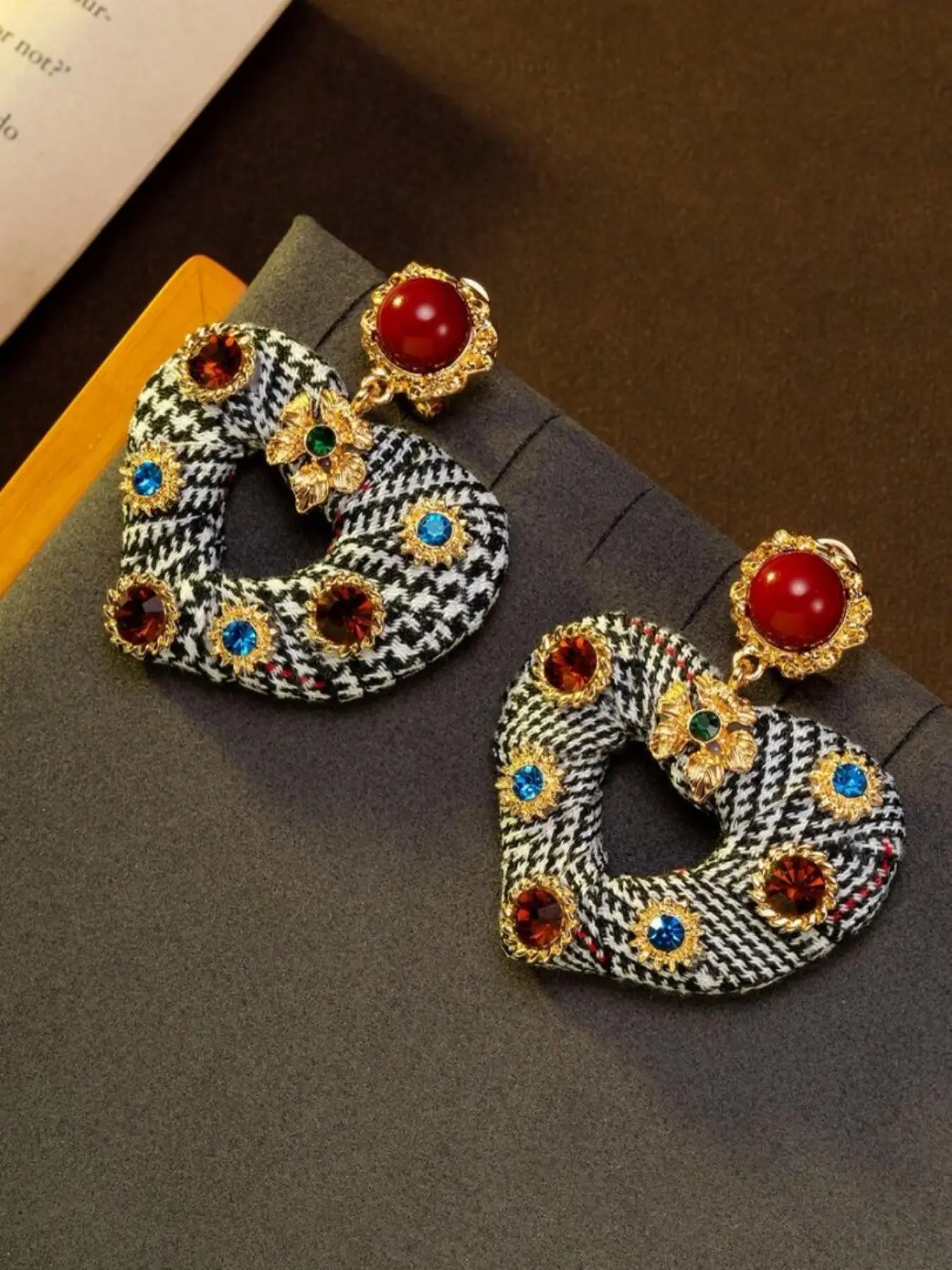 French Vintage Checkered Colorful Zircon Heart Shaped Earrings for Women, Elegant Court Style Party Evening Gathering Jewelry Gift, Costume Earrings