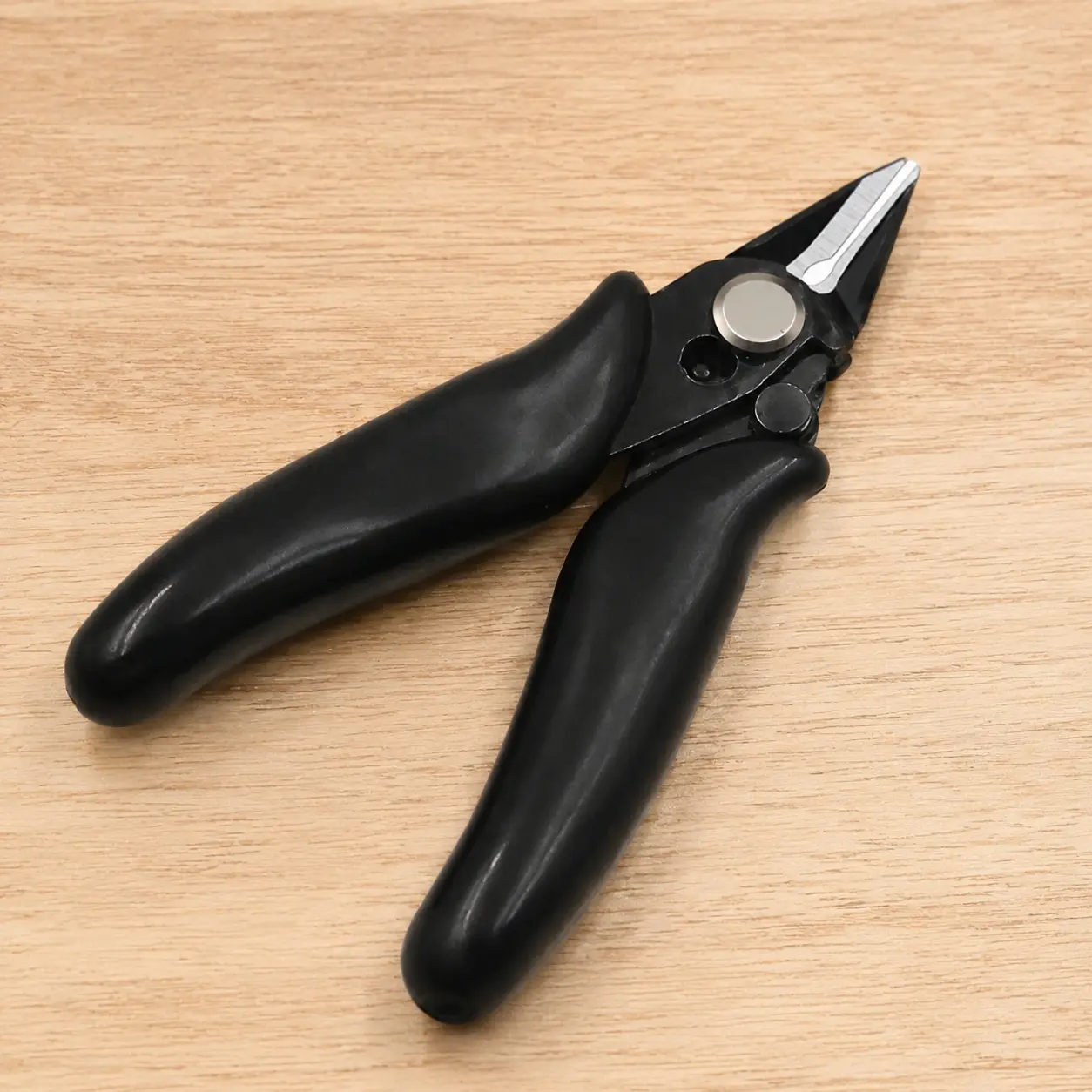 Multi-Functional Micro Precision Wire Cutters for Jewelry, Model Crafting & Electronics Repair - Mini Flat & Angled Pliers with Safety Lock, Rust-Resistant Side Cutters, Durable DIY Tool Kit for Copper & Soft Wire Cutting