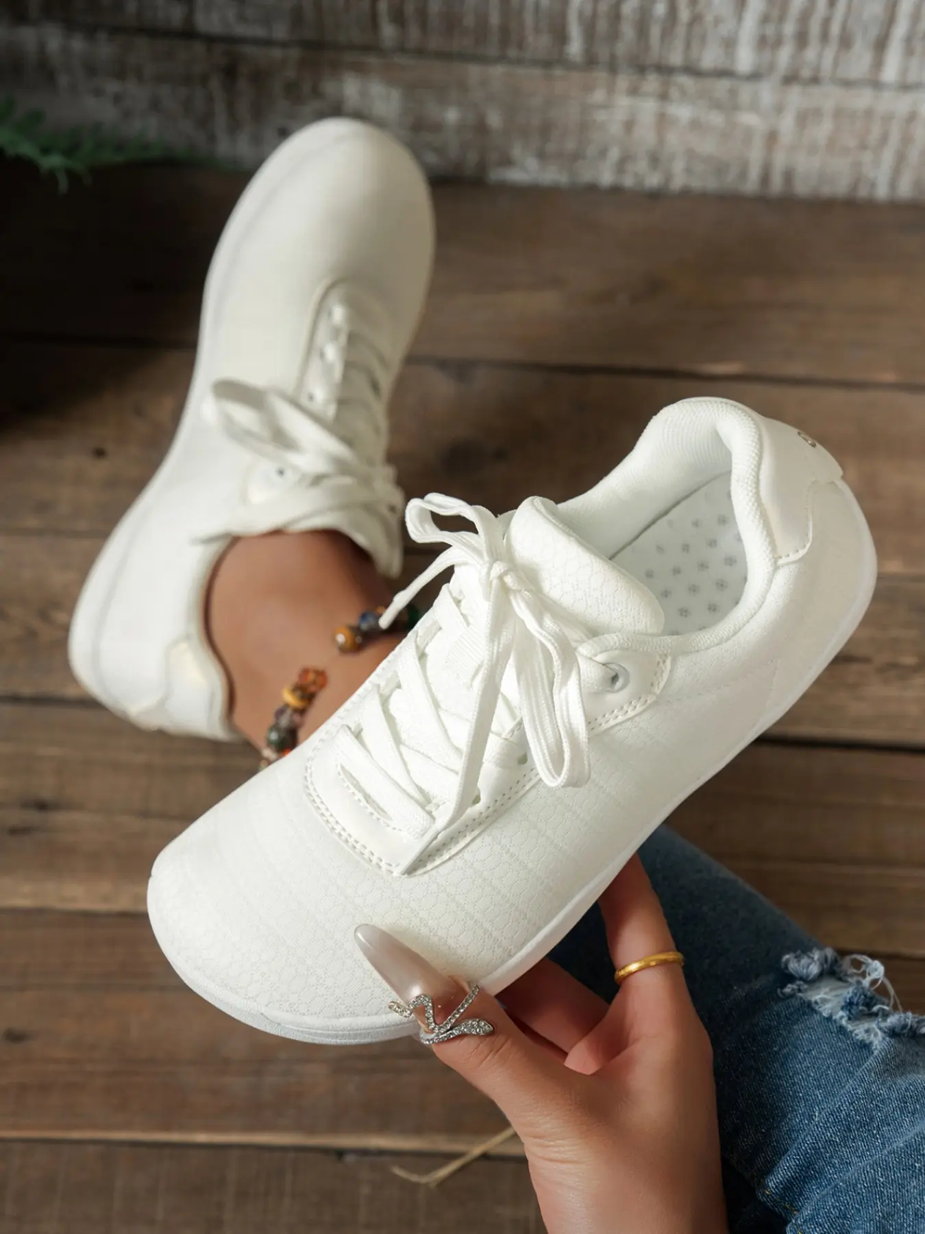 Women's Retro Lace-Up Trainer Shoes, Comfortable All-Season Footwear, Stylish Casual Sneakers for Daily Commute and Outing