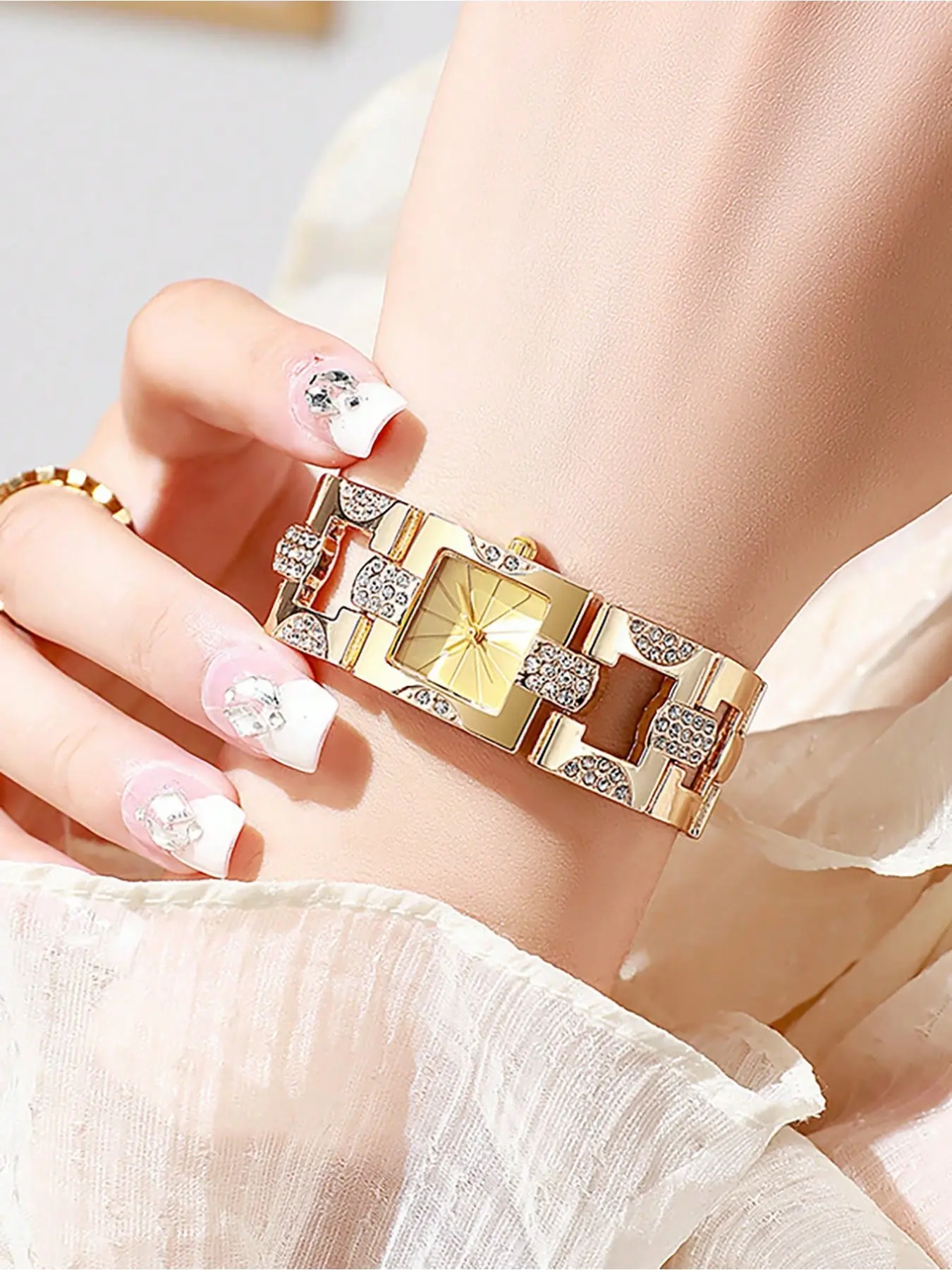 New Women's Stainless Steel Strap Watch, Classic Square Elegant Versatile Refined Cubic Zirconia Quartz Watch, Suitable For Daily Life, Business, Party, Great Gift For Back To School, Birthday, Anniversary