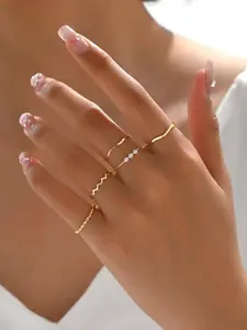 5pcs/set Fashionable Zinc Alloy Faux Pearl Decor Dainty Stacking Rings for Women, Stackable Rings, Casual Style, All Seasons, Plated with Precious Metal, Random Print