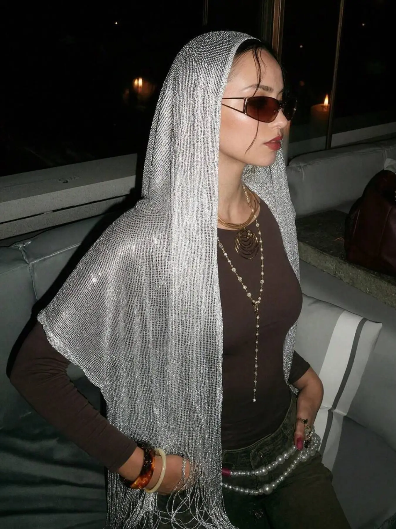 1 piece women's bohemian‑style sequin tassel scarf, Sheer shawl for evening dresses, can be used as headscarf, shawl or evening dress accessory, suitable for campus parties. Usable in all seasons, ideal for summer beaches and graduation