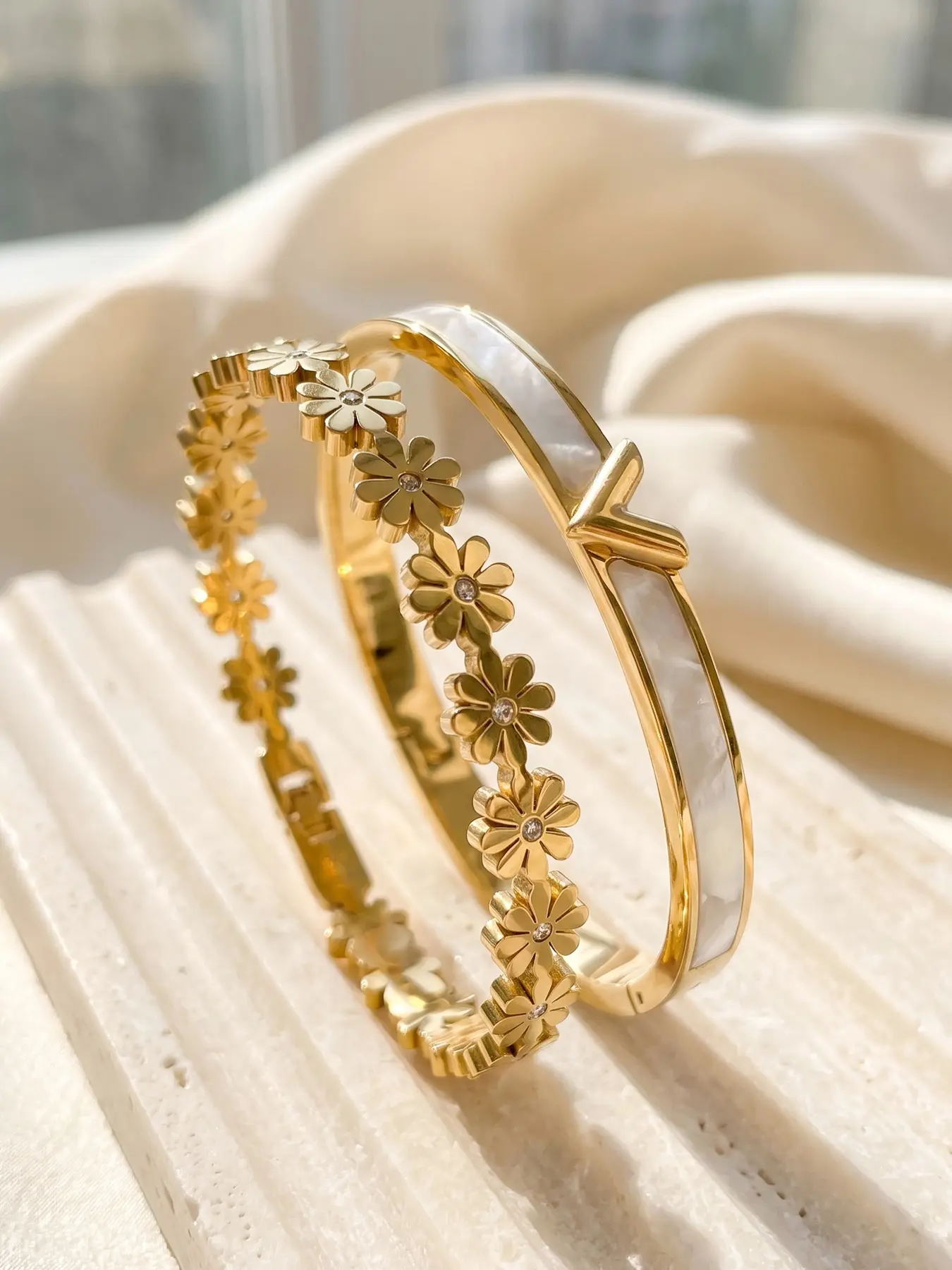 18k Titanium Steel Bracelet Set, Daisy Zircon Pearl Mother-Of-Pearl Arrow Bangle, Hypoallergenic Waterproof Jewelry, Elegant Birthday Gift for Women